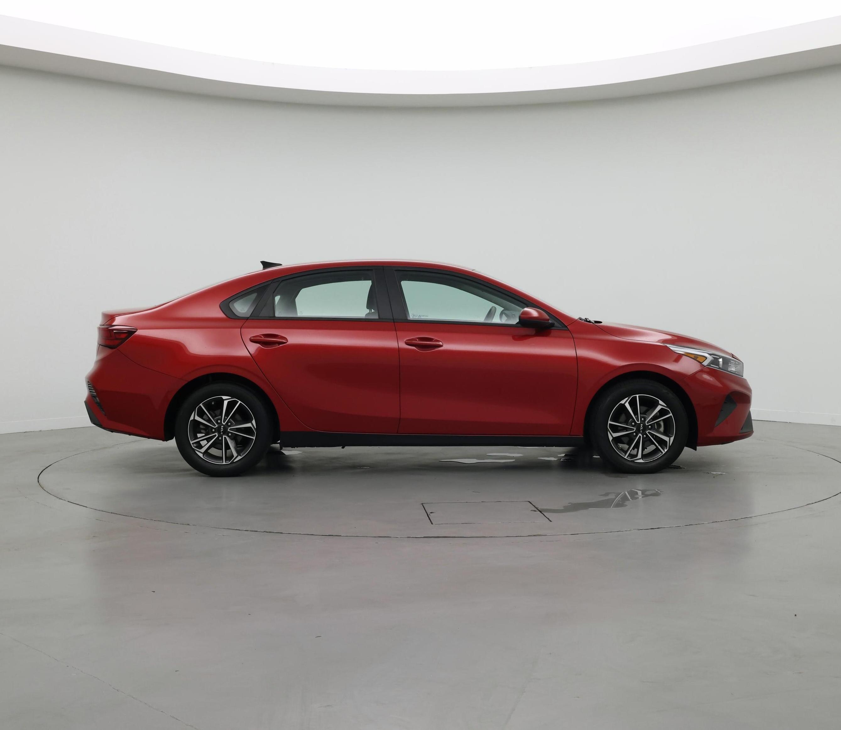 Thumbnail: 2023 Kia Forte - 7