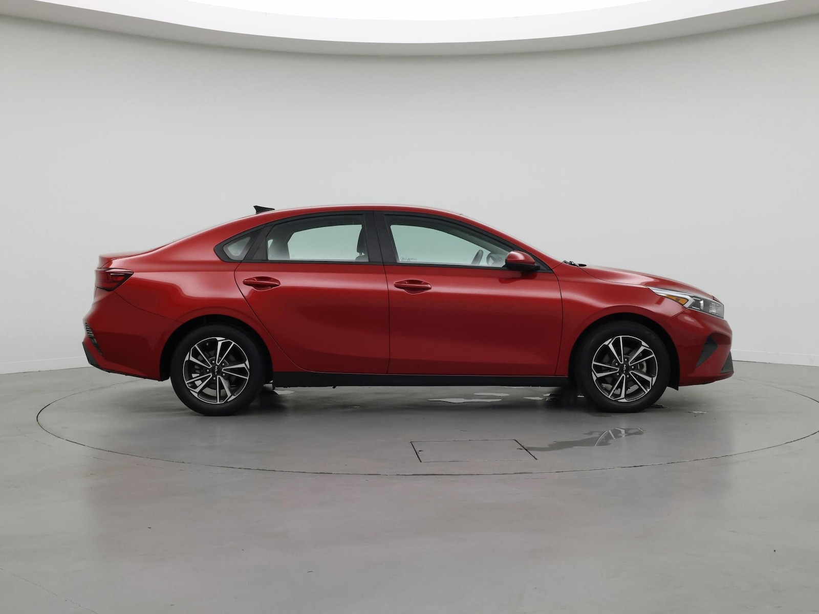 2023 Kia Forte LXS - Photo 8