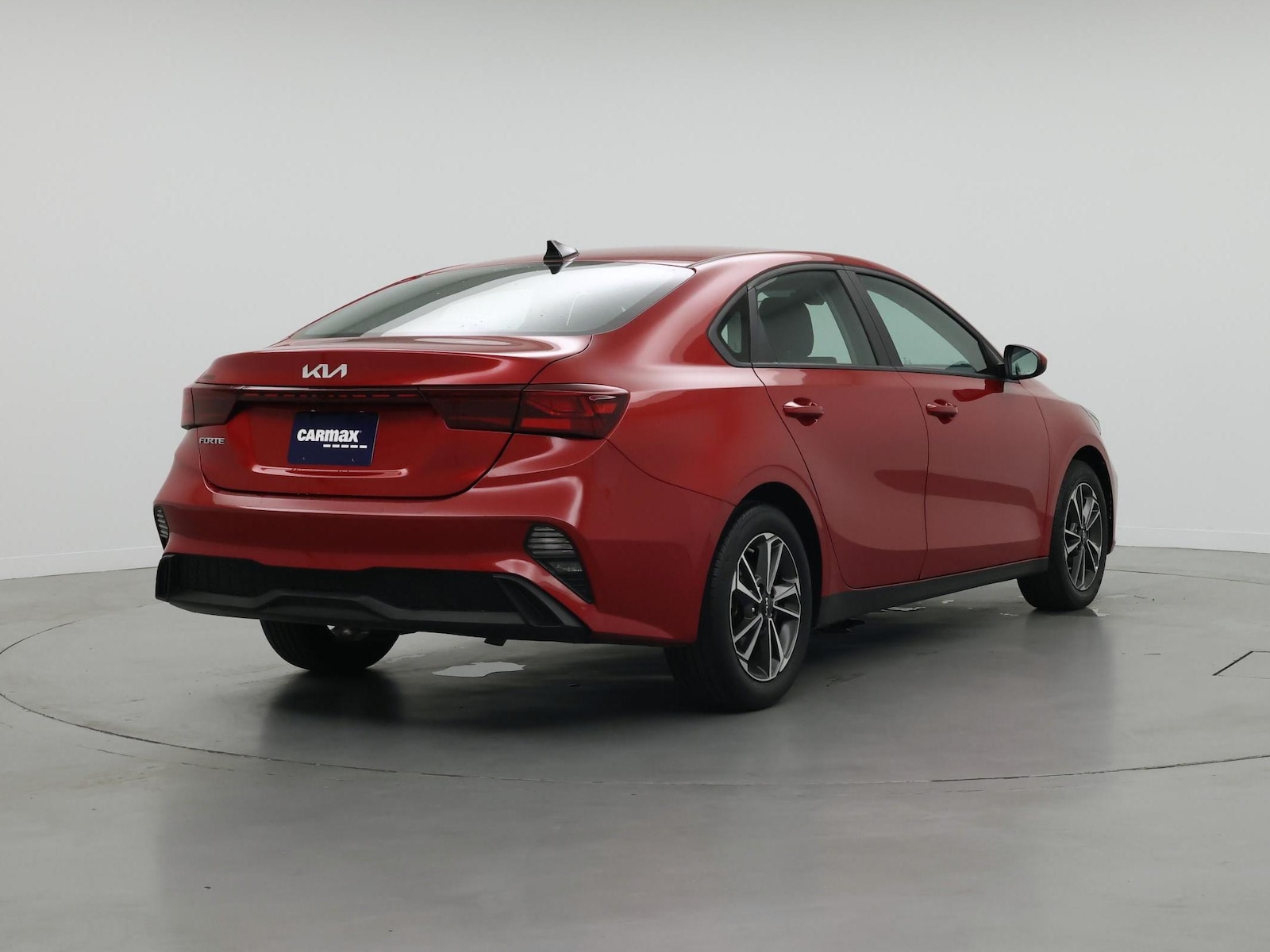 2023 Kia Forte LXS - Photo 9