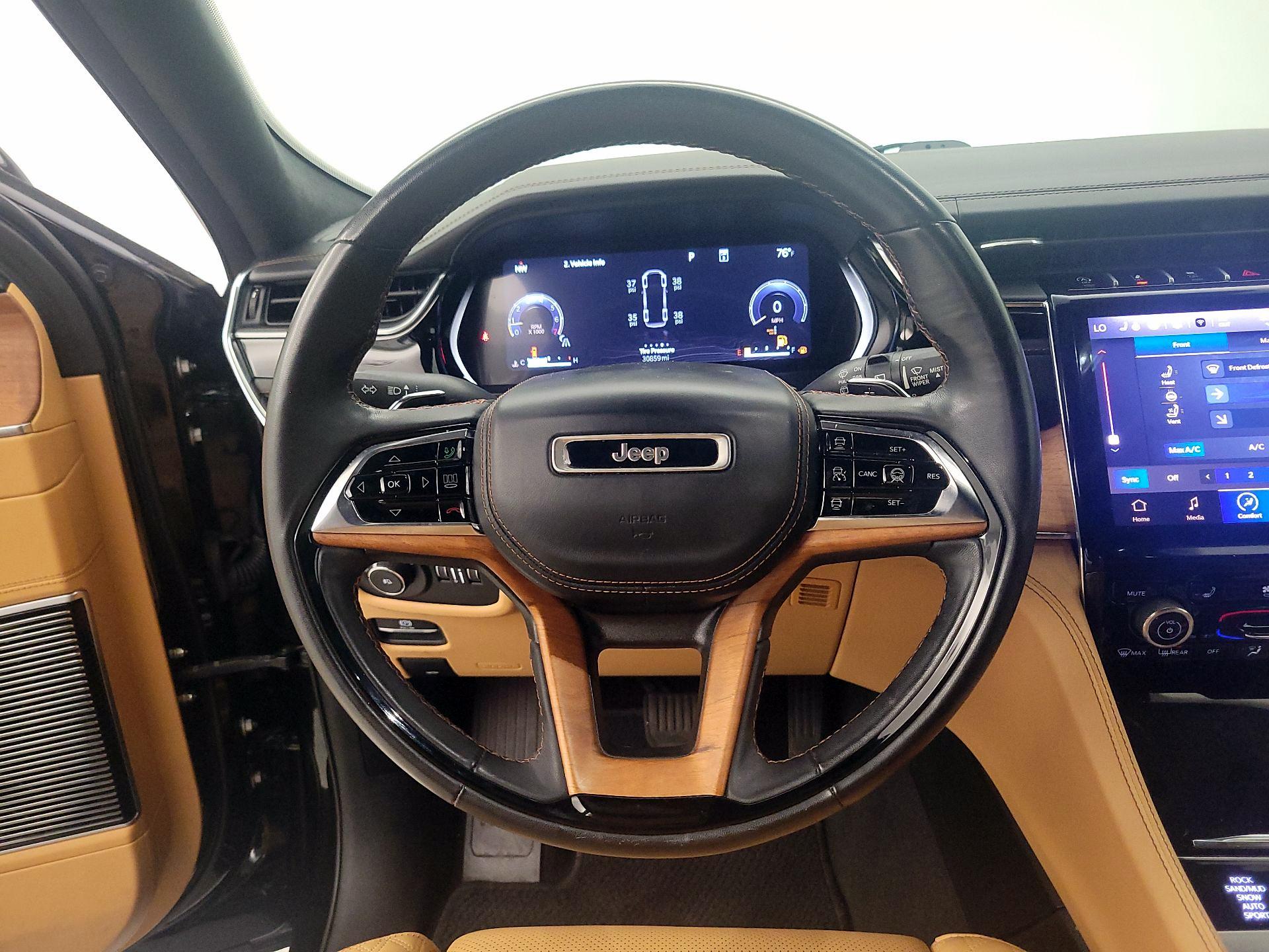 Thumbnail: 2023 Jeep Grand Cherokee L - 10