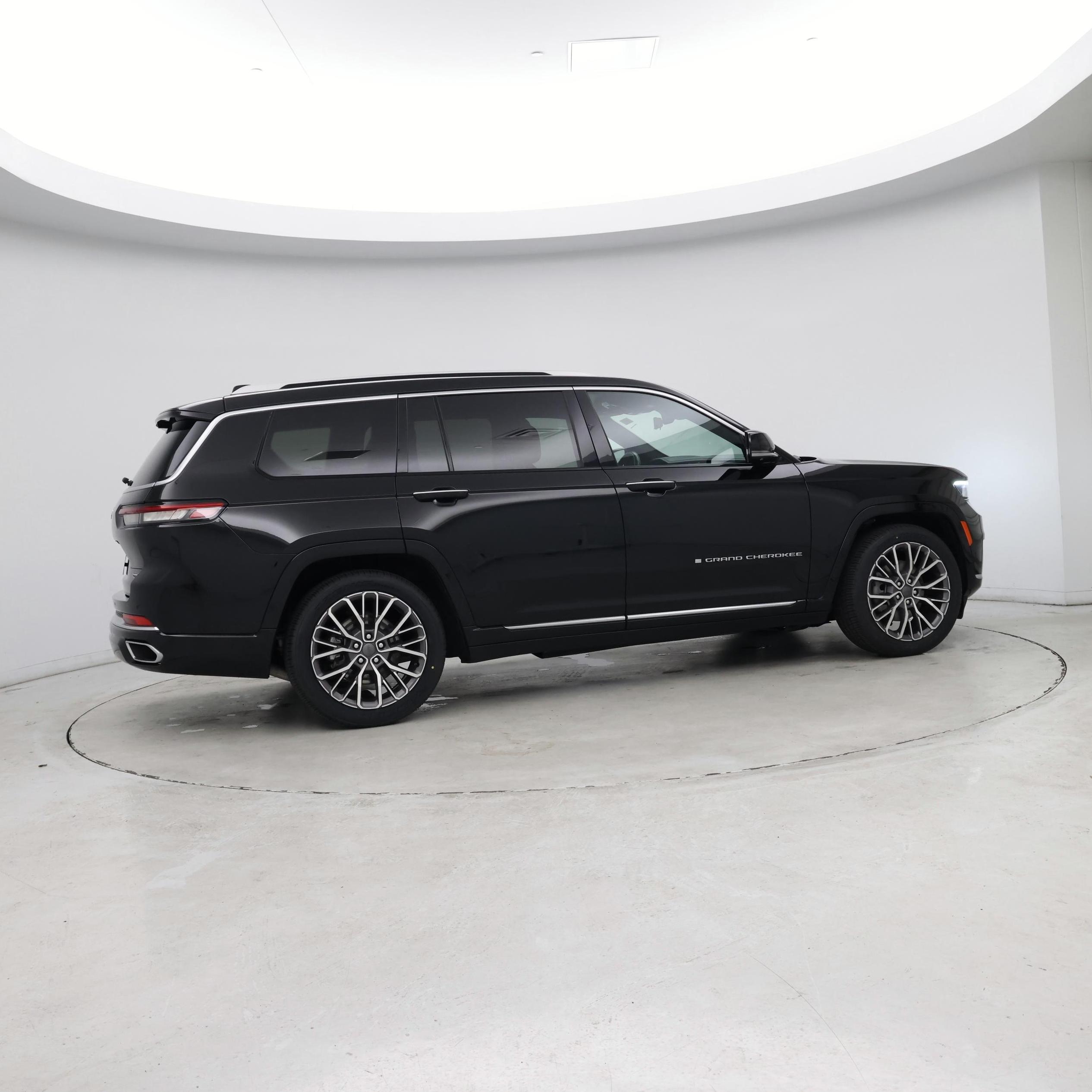 Thumbnail: 2023 Jeep Grand Cherokee L - 8