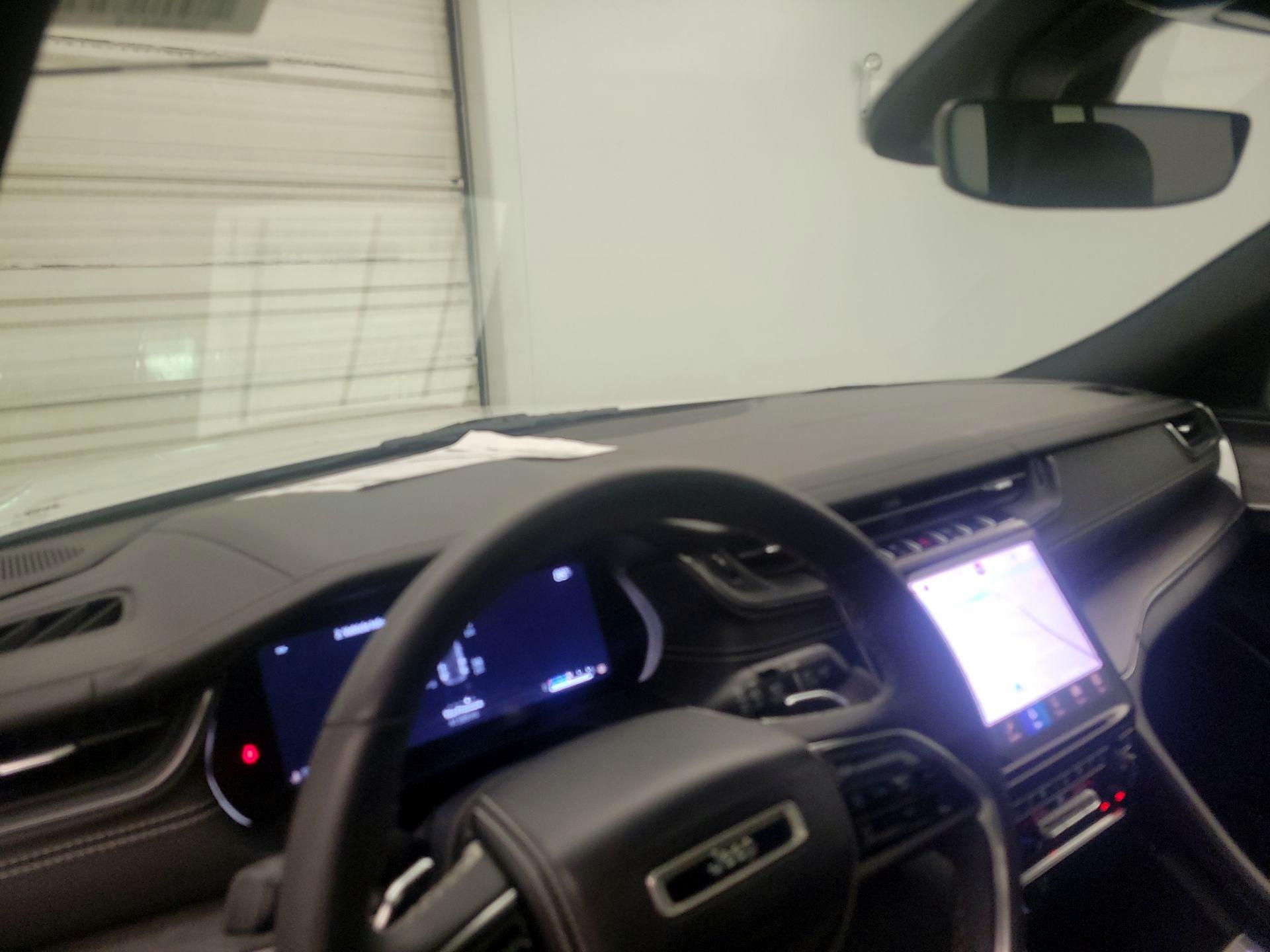 Thumbnail: 2023 Jeep Grand Cherokee - 8