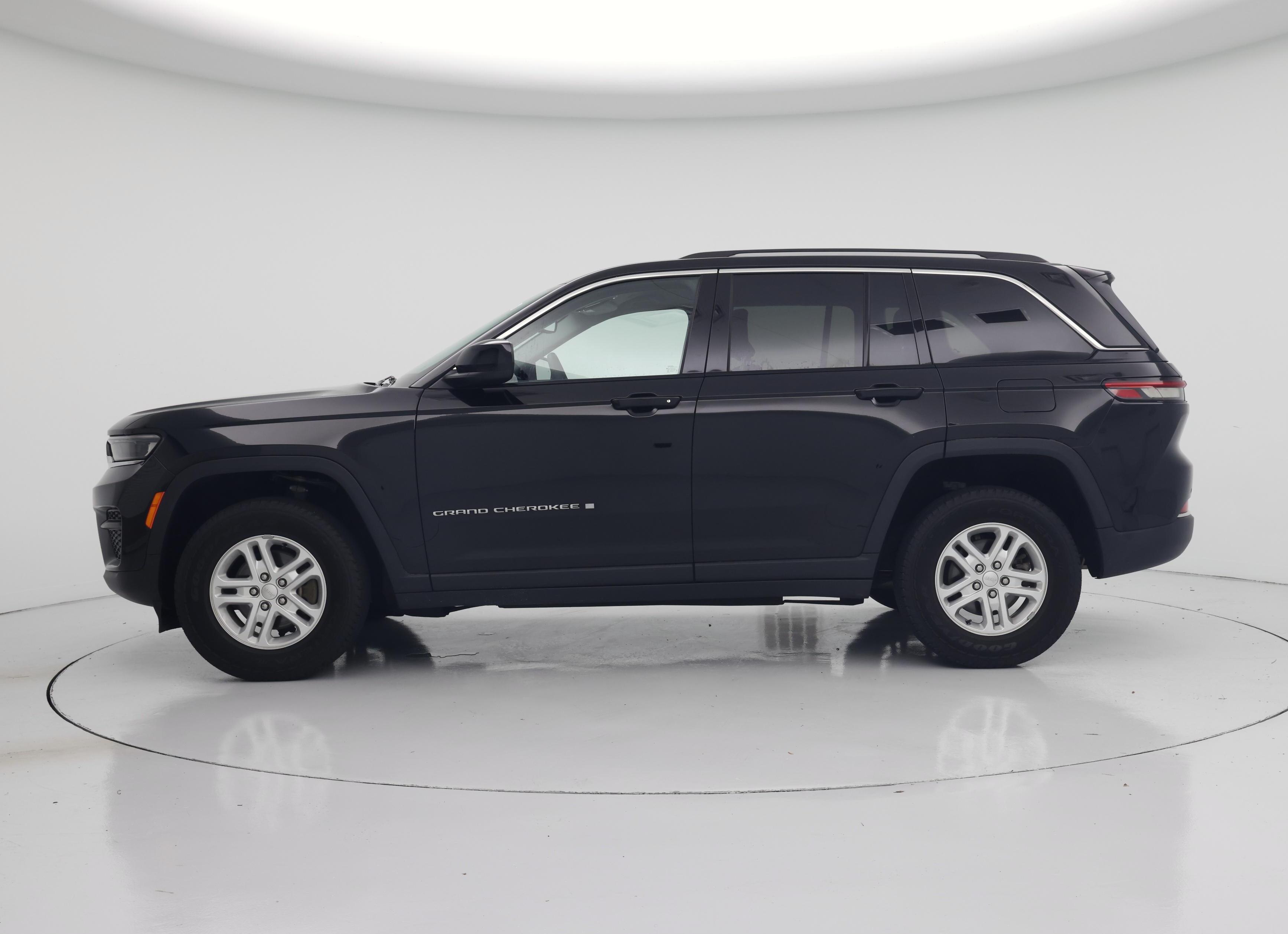 Thumbnail: 2023 Jeep Grand Cherokee - 3