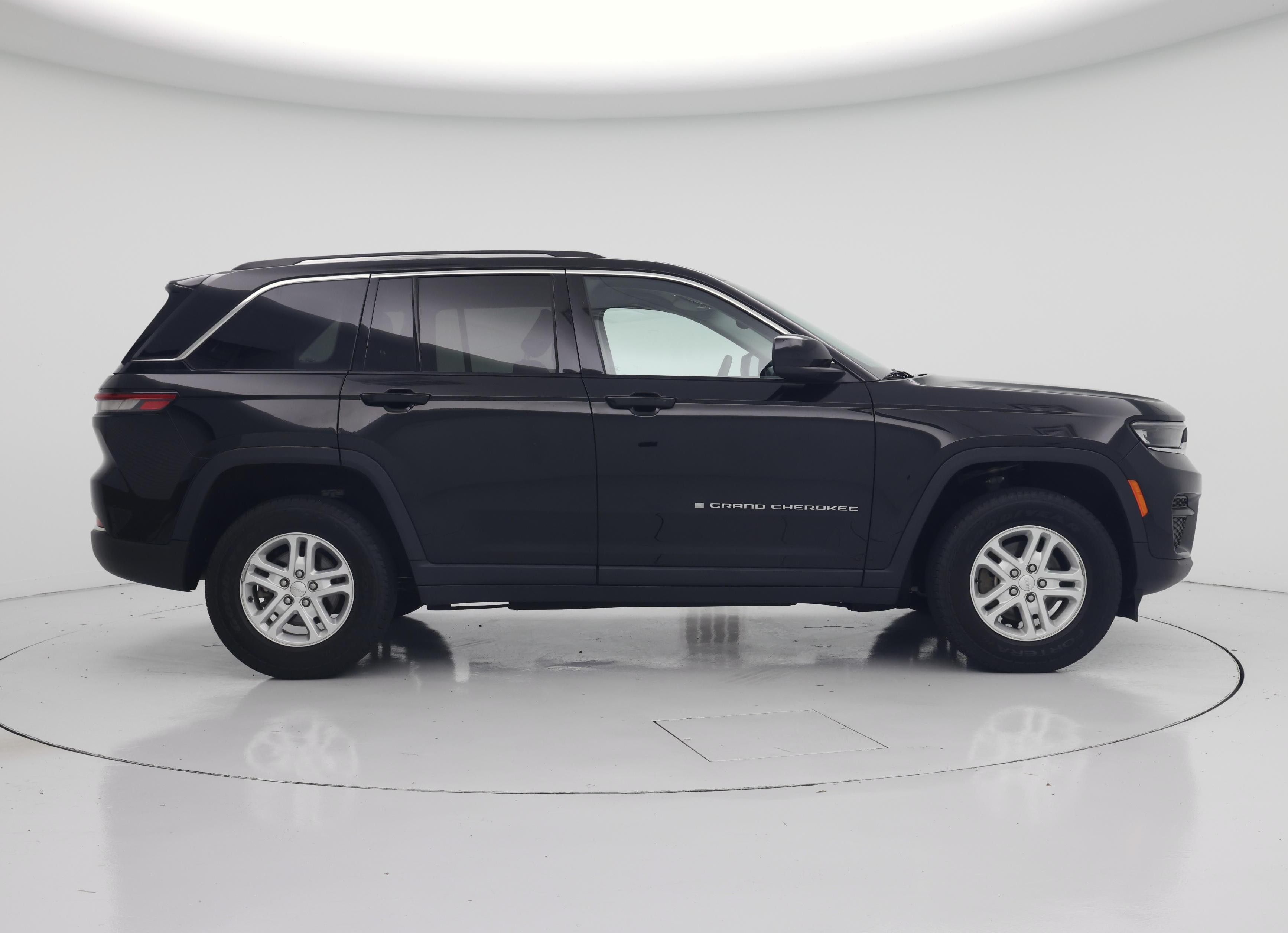 Thumbnail: 2023 Jeep Grand Cherokee - 7