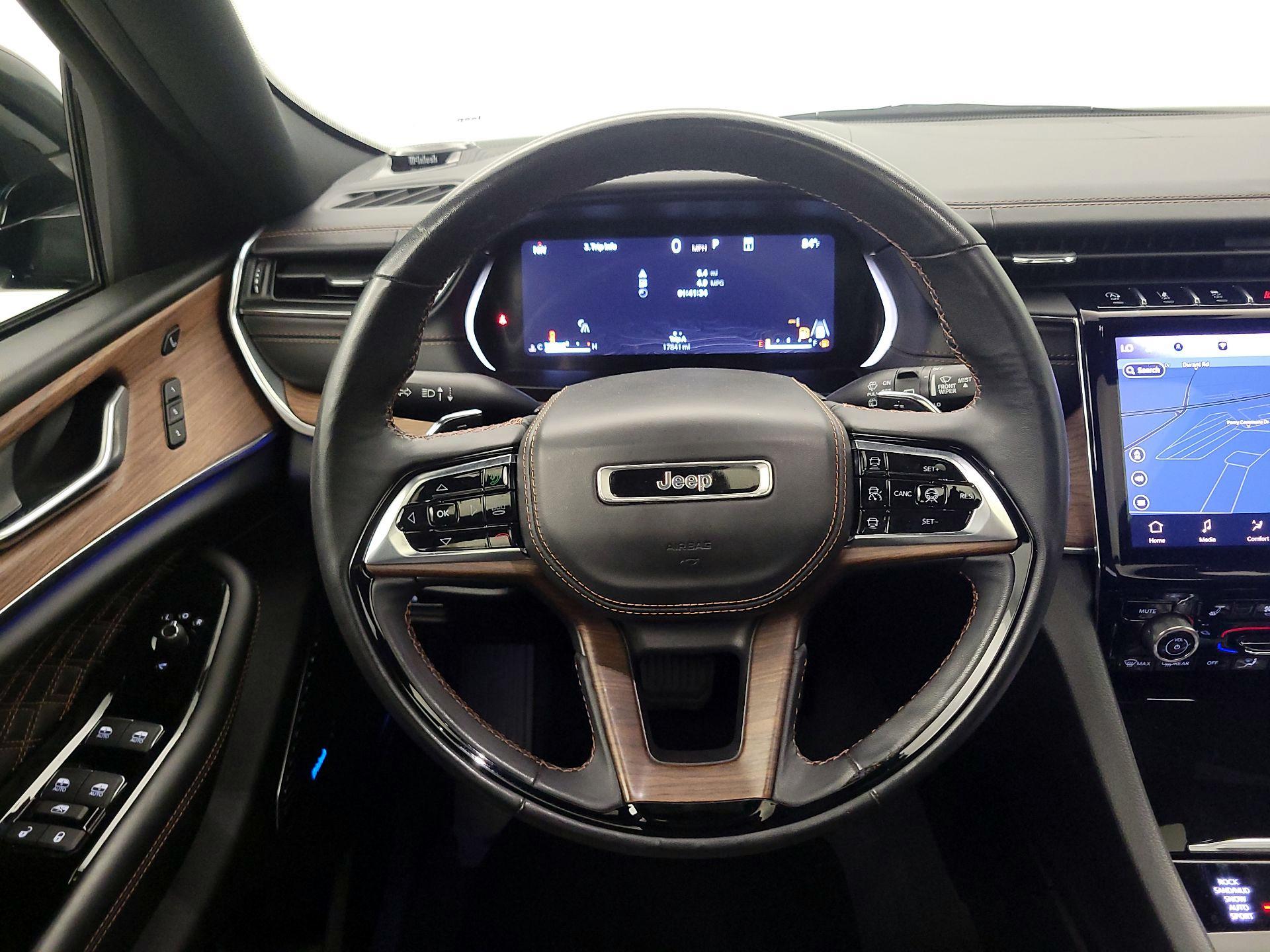 Thumbnail: 2023 Jeep Grand Cherokee - 10