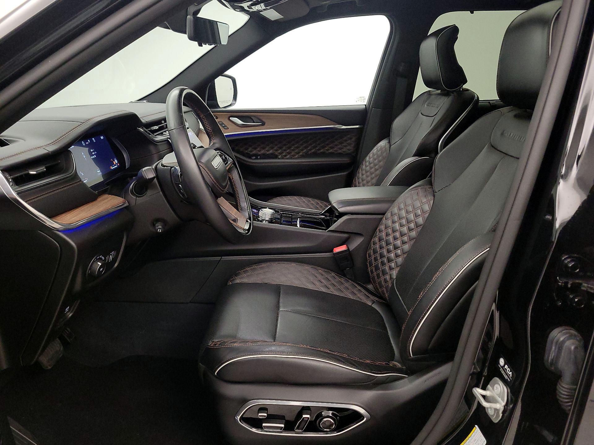 Thumbnail: 2023 Jeep Grand Cherokee - 11