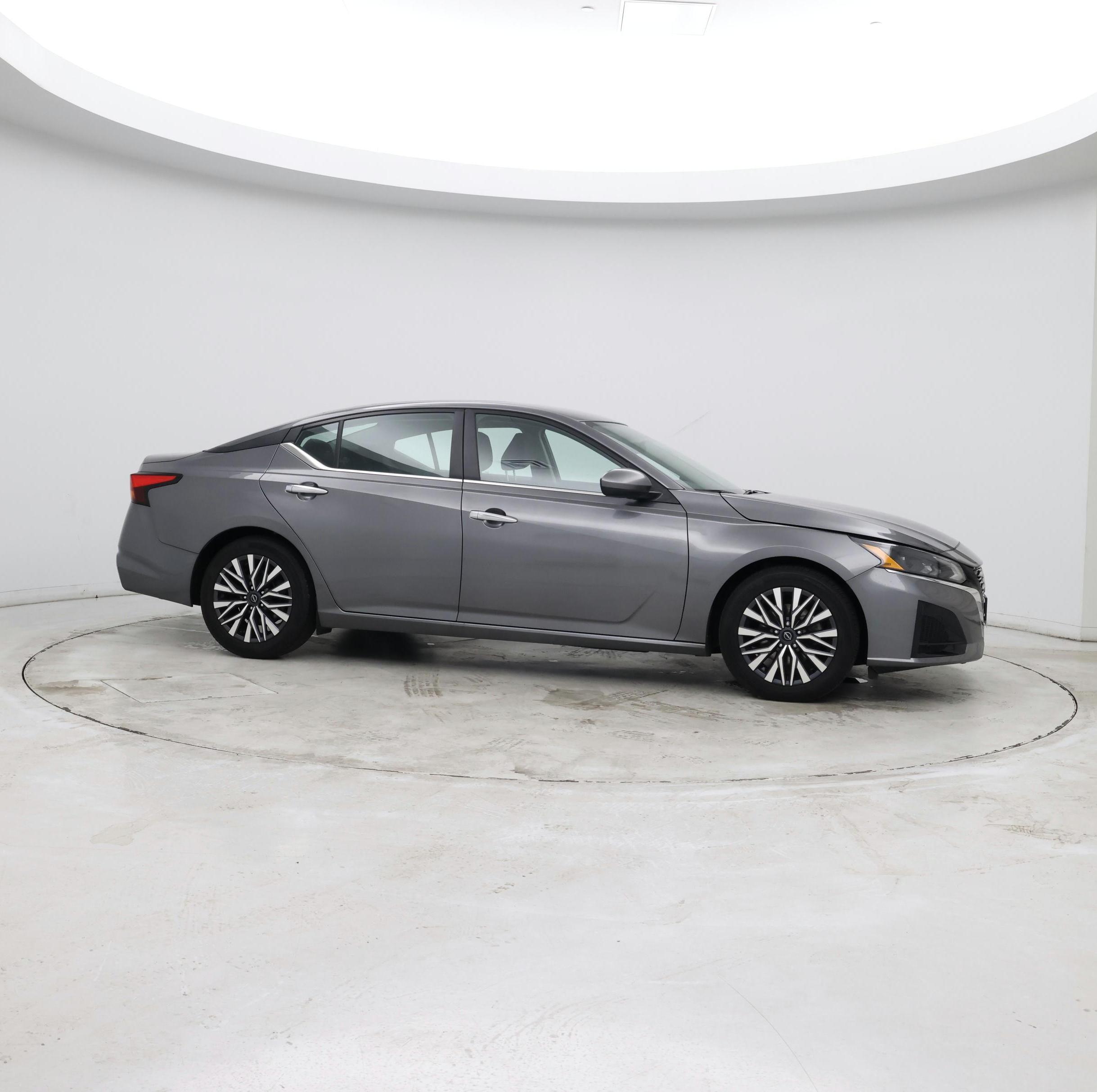 Thumbnail: 2023 Nissan Altima - 7