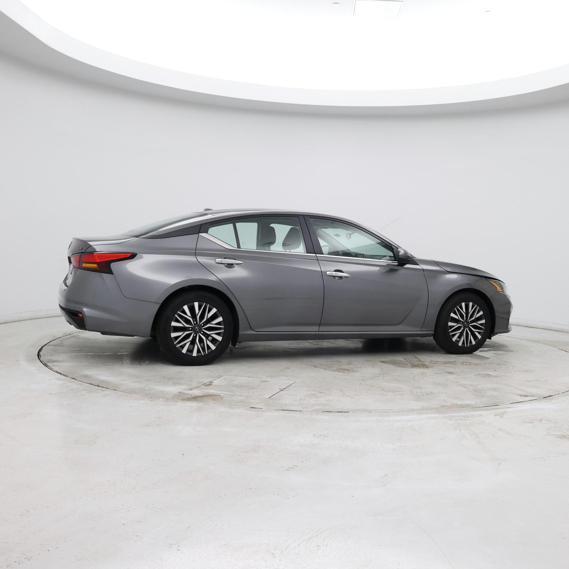Thumbnail: 2023 Nissan Altima - 8