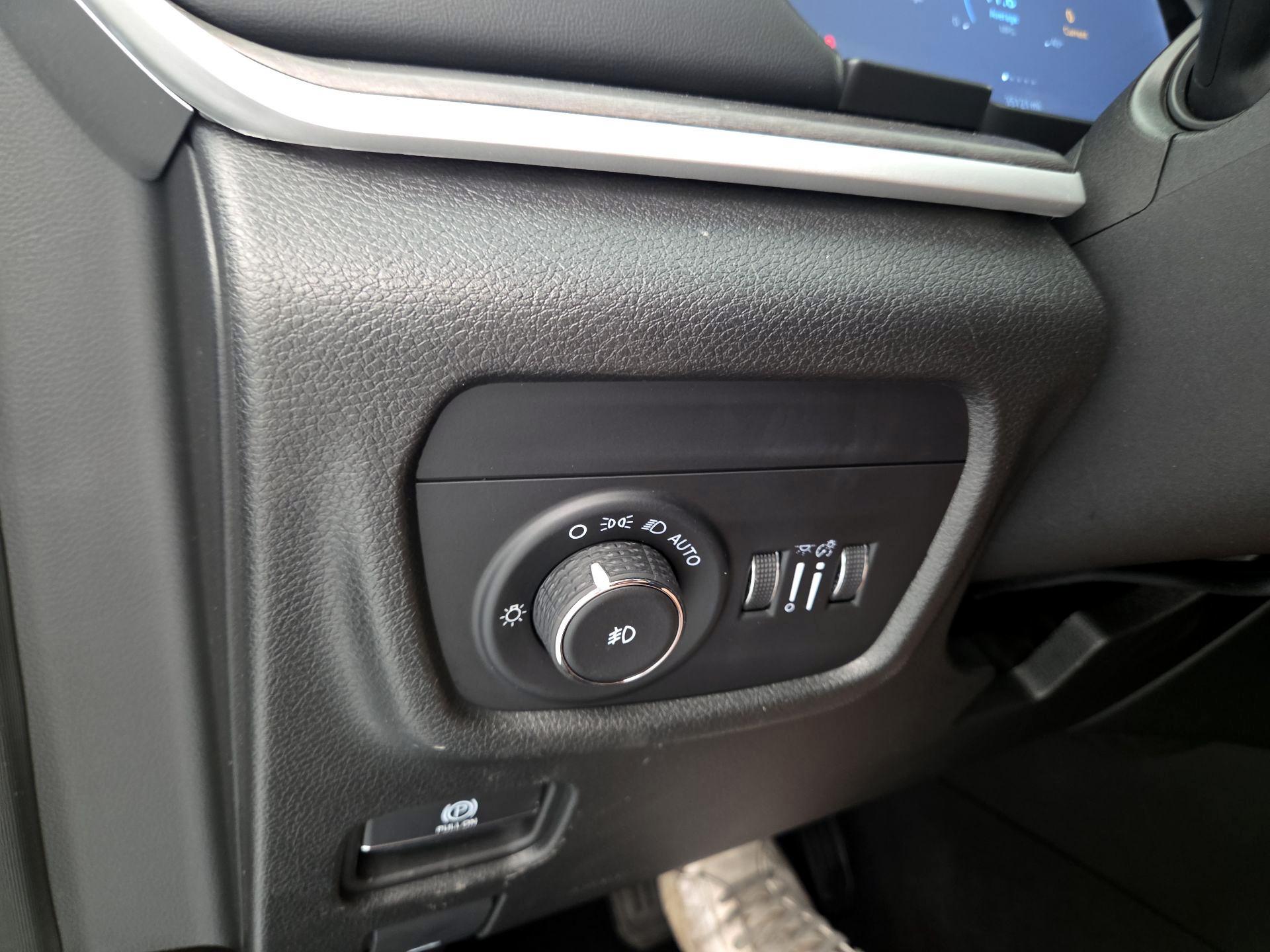 Thumbnail: 2022 Jeep Grand Cherokee - 13
