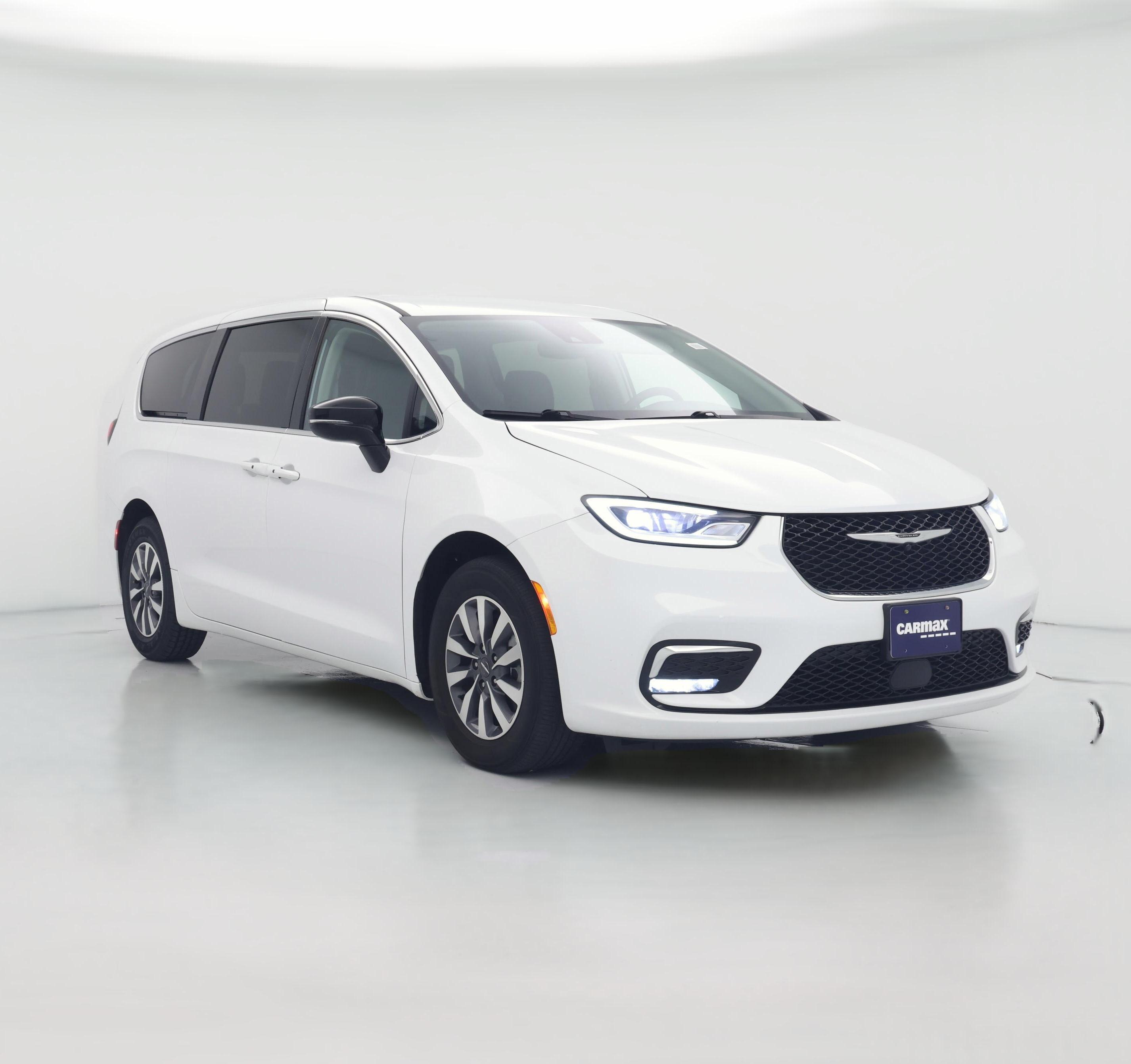 Thumbnail: 2024 Chrysler Pacifica - 1