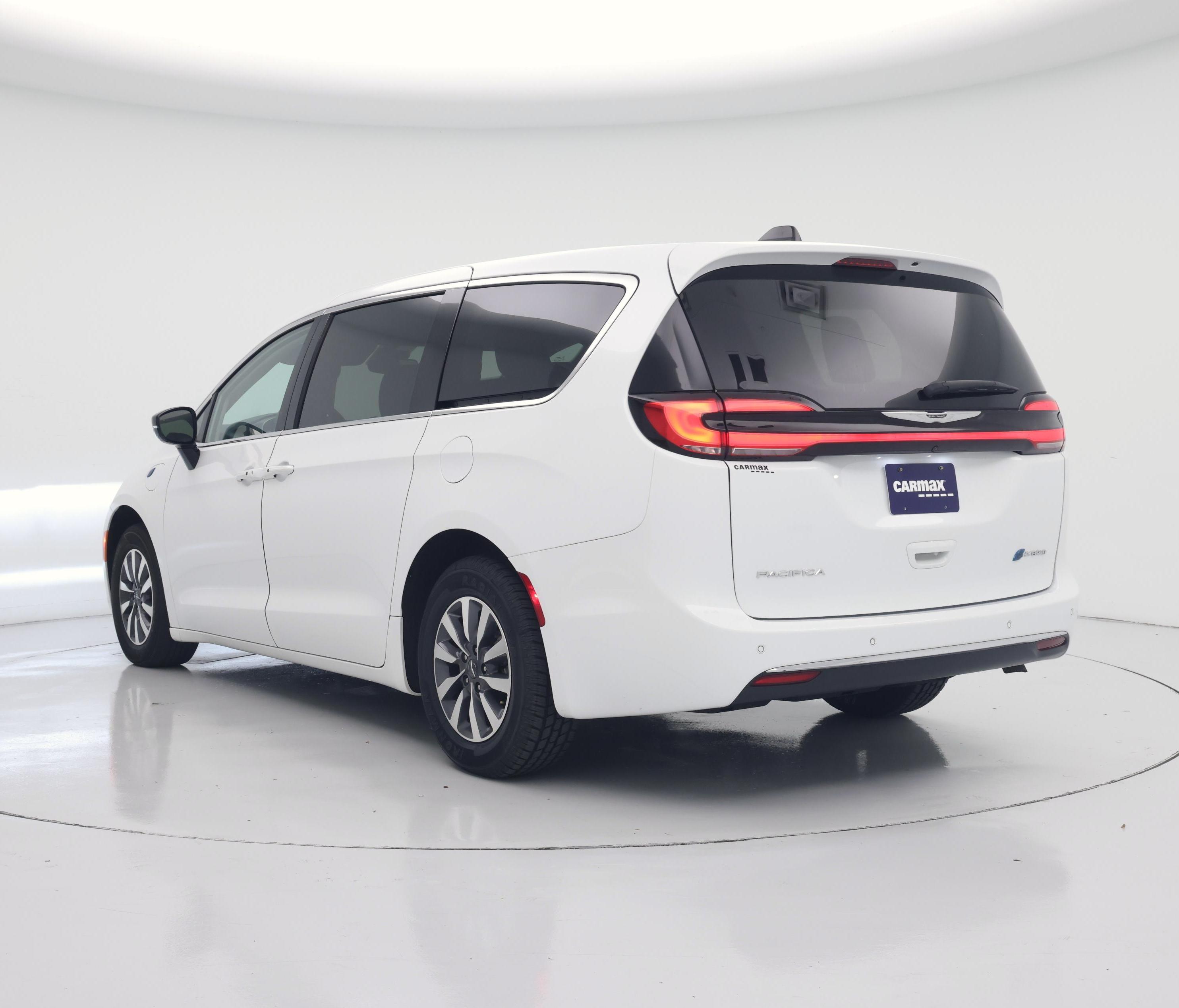 Thumbnail: 2024 Chrysler Pacifica - 2