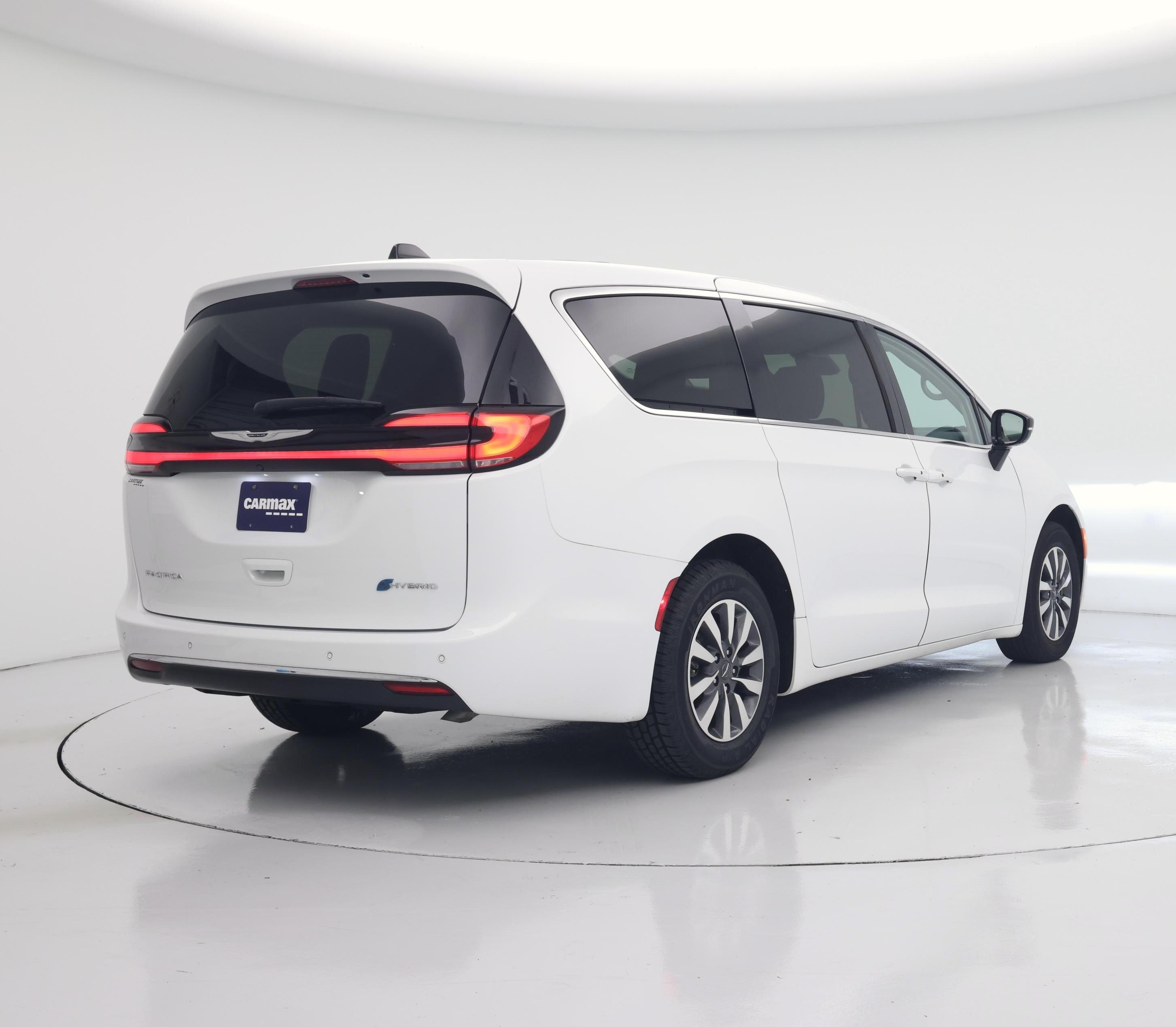 Thumbnail: 2024 Chrysler Pacifica - 8