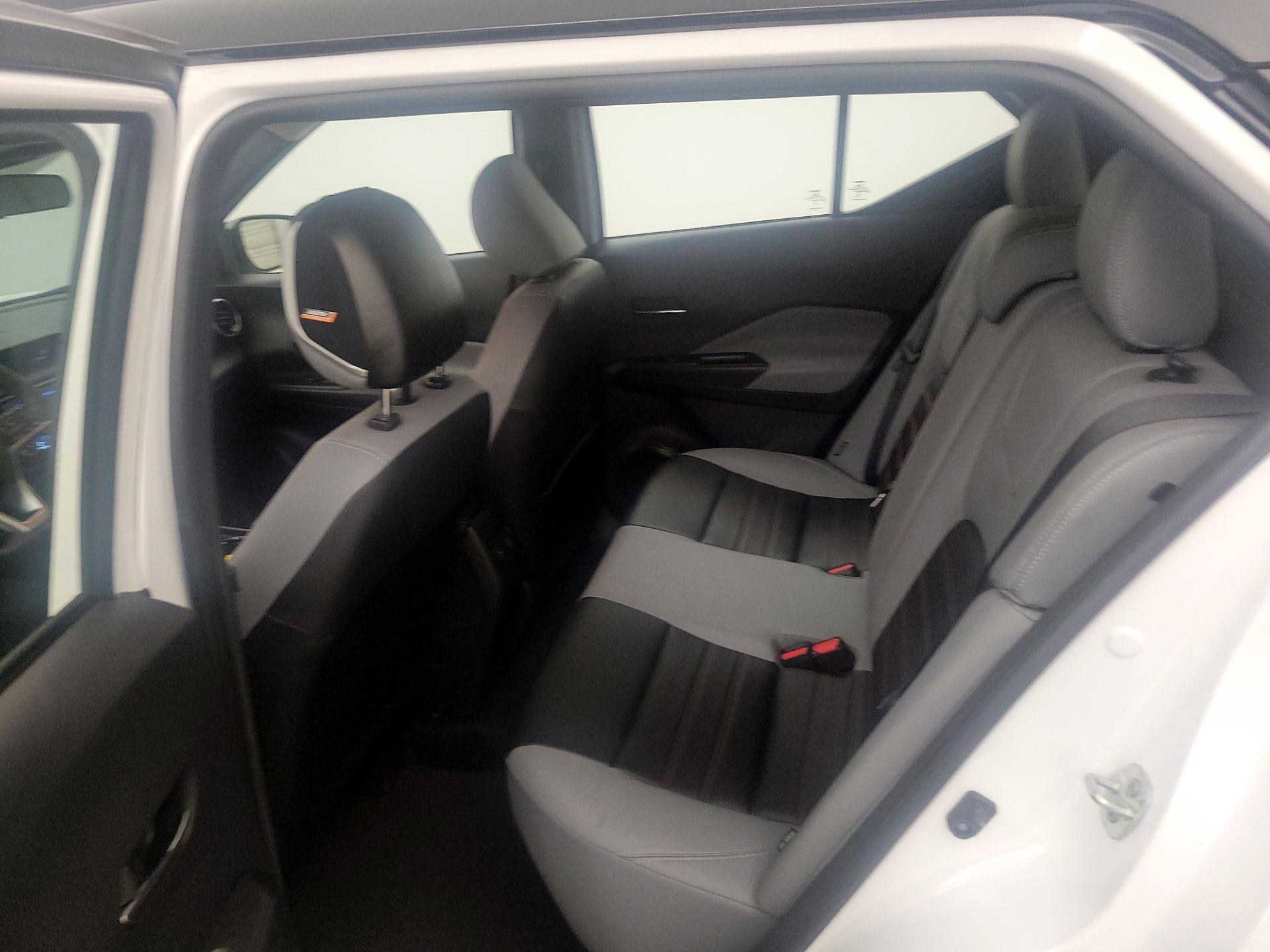 Thumbnail: 2023 Nissan Kicks - 19