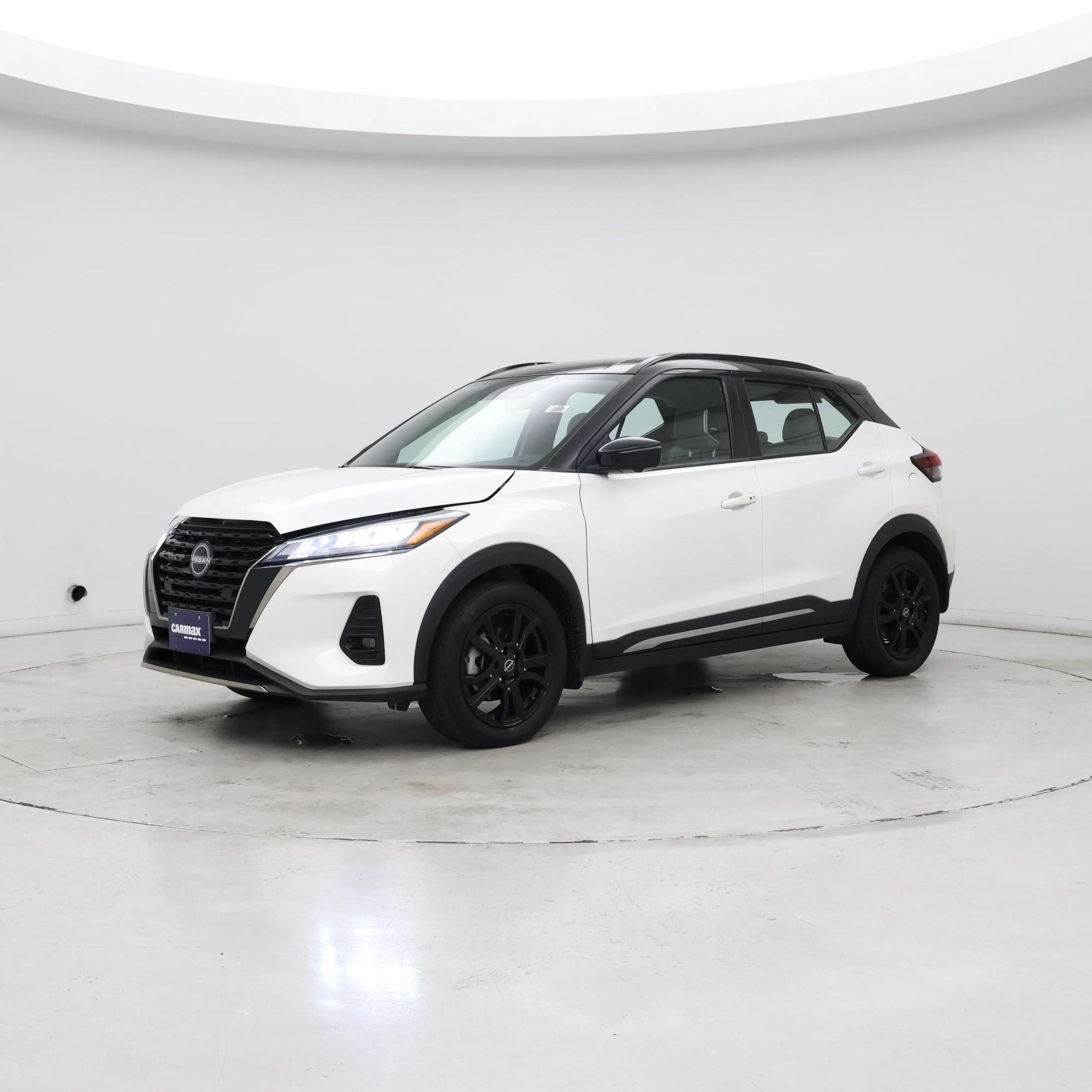 Thumbnail: 2023 Nissan Kicks - 3
