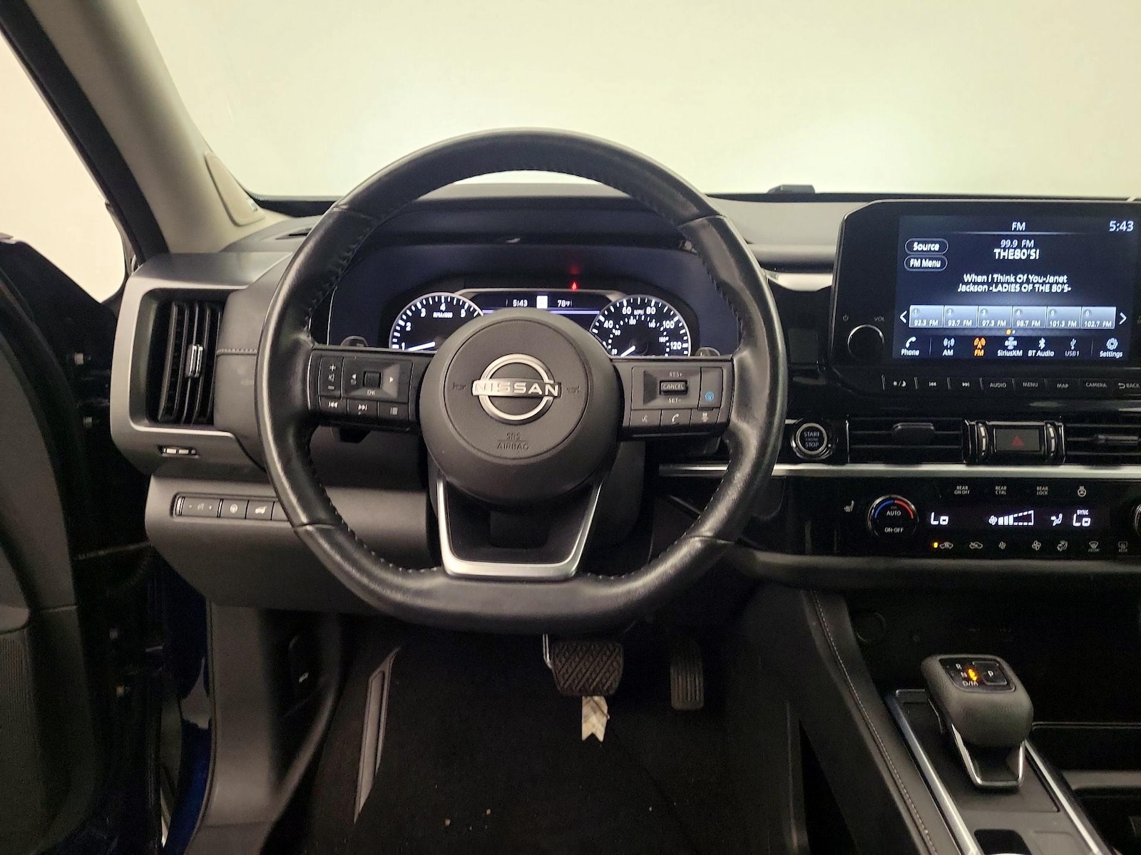 2023 Nissan Pathfinder SL - Photo 11