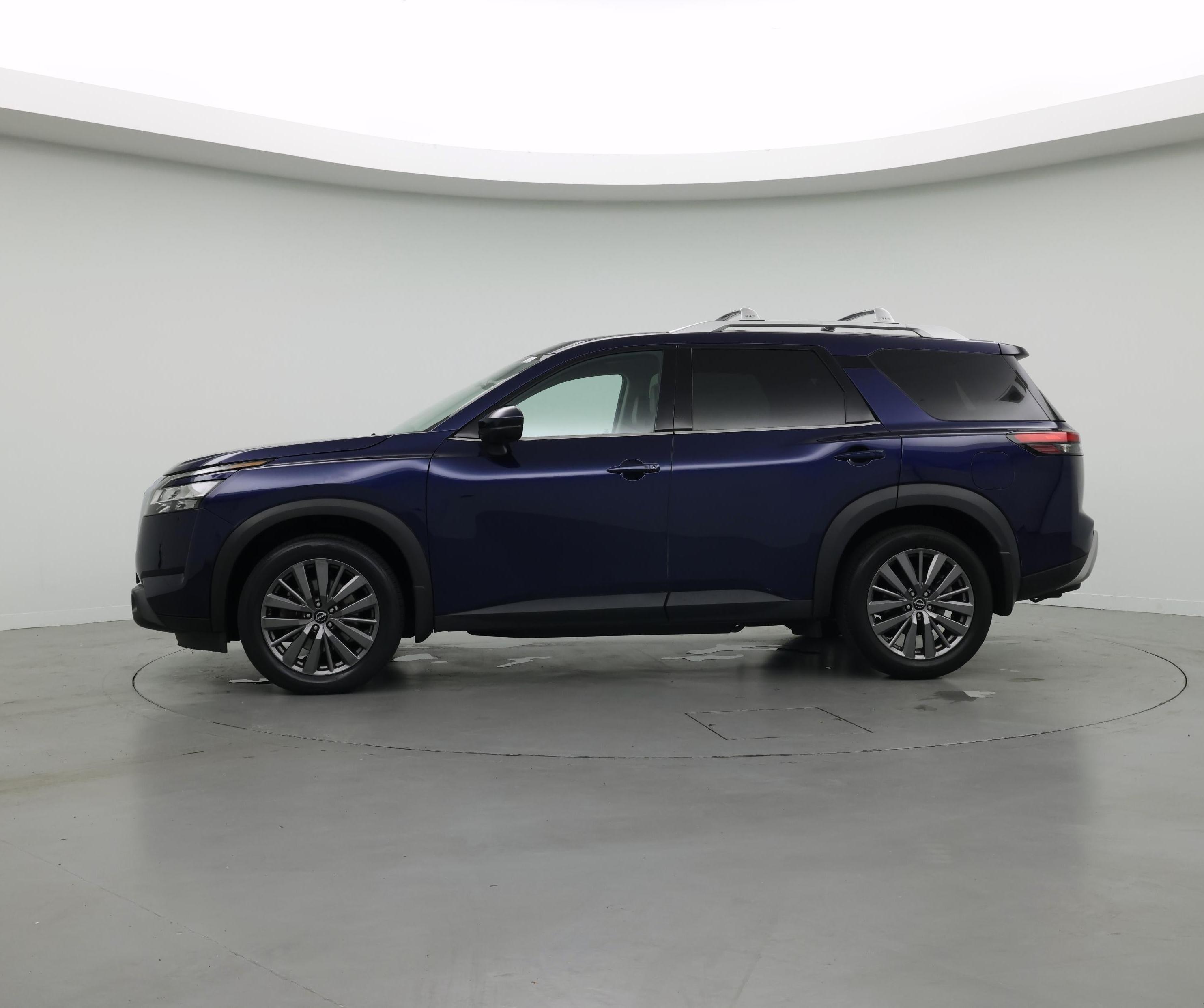 Thumbnail: 2023 Nissan Pathfinder - 3