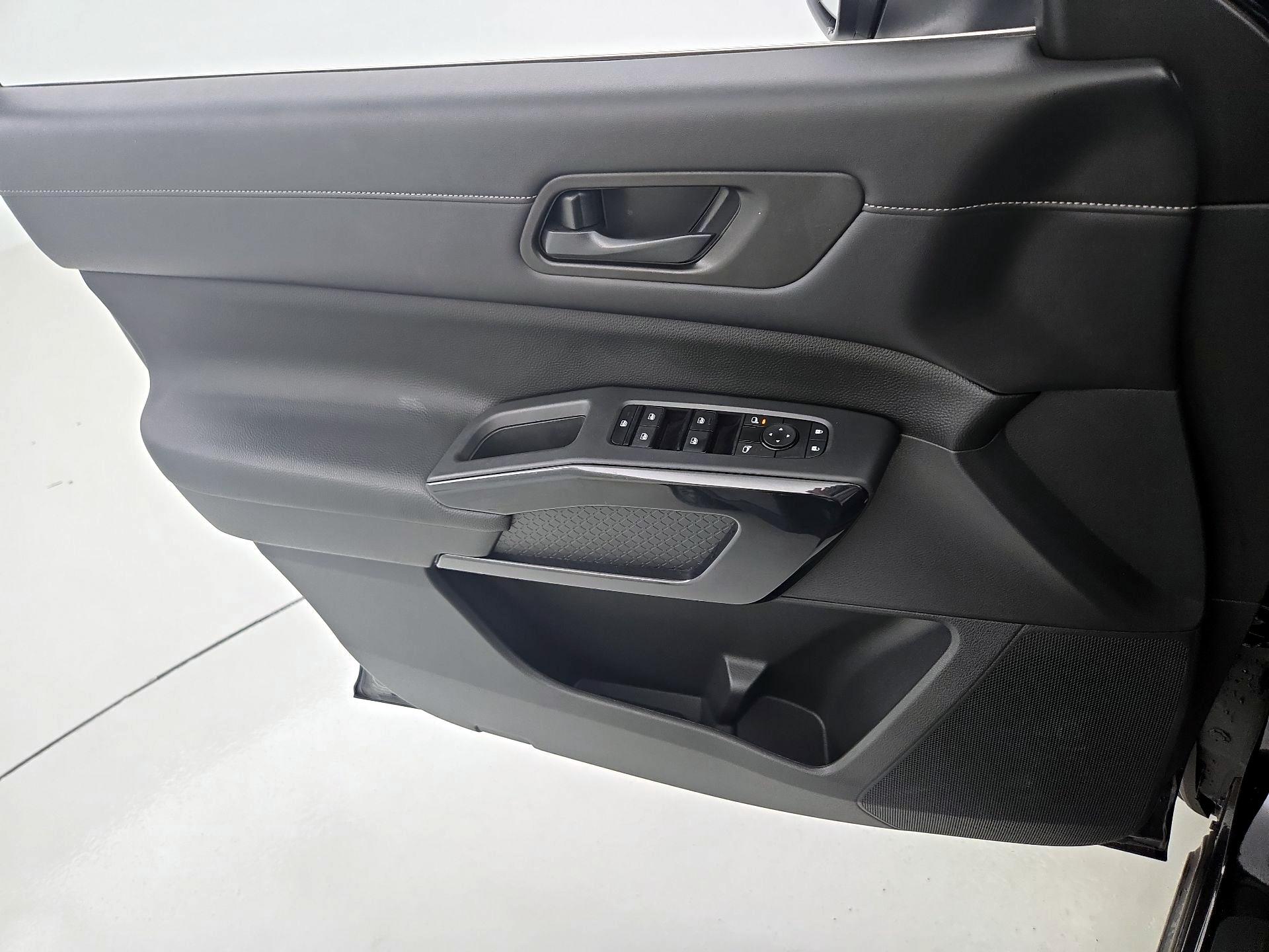 Thumbnail: 2024 Nissan Pathfinder - 12