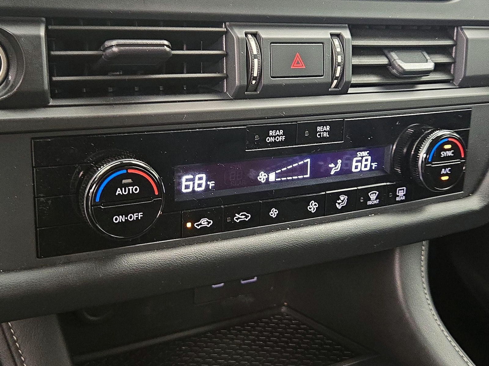 2024 Nissan Pathfinder S - Photo 17