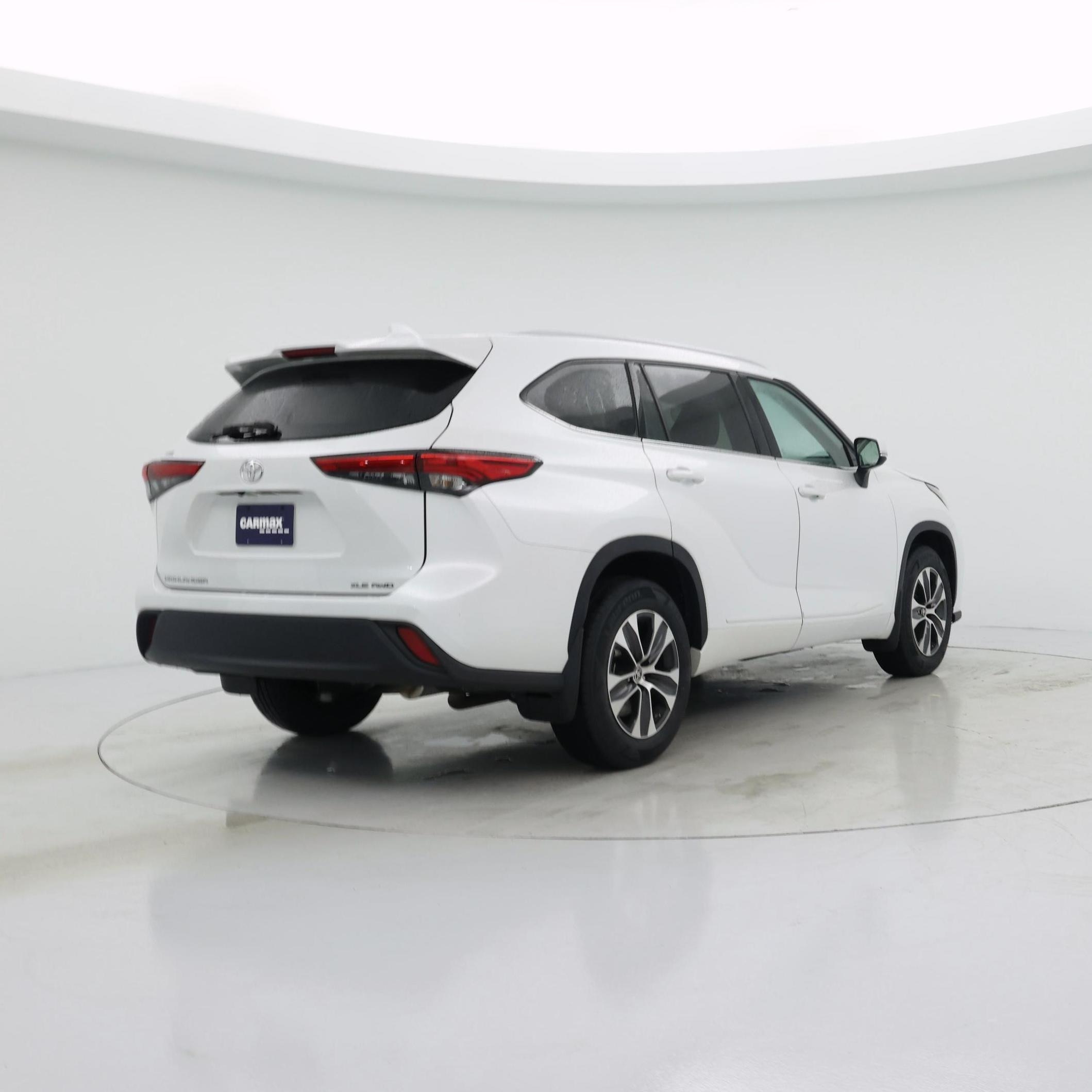 Thumbnail: 2022 Toyota Highlander - 8