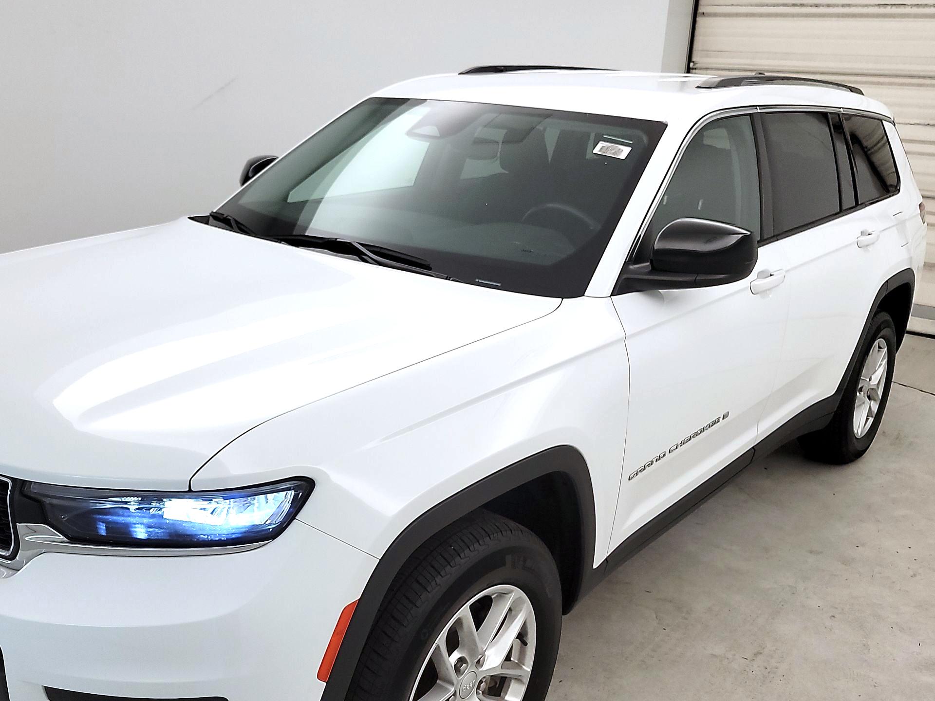 Thumbnail: 2023 Jeep Grand Cherokee L - 3