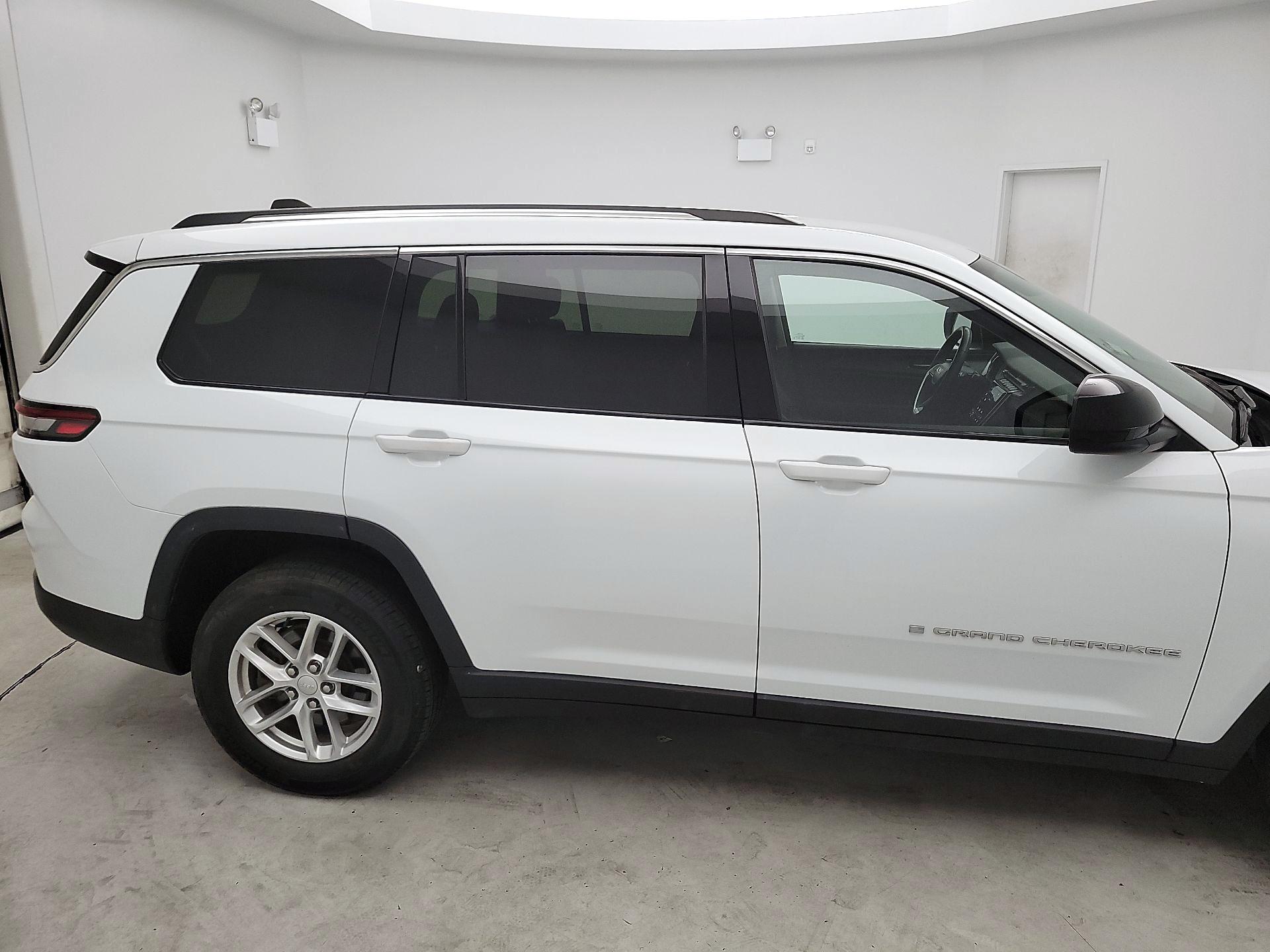 Thumbnail: 2023 Jeep Grand Cherokee L - 4