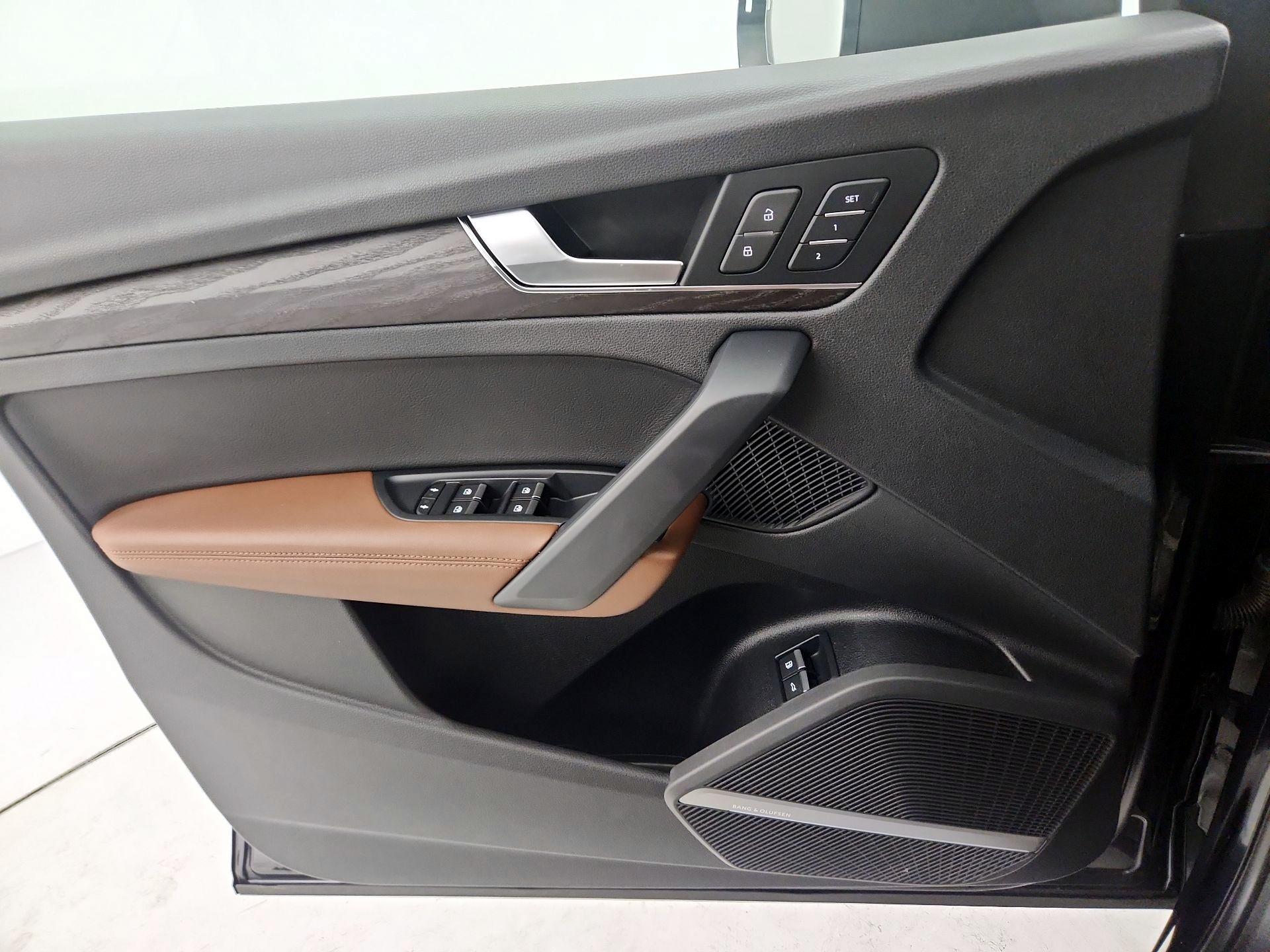 Thumbnail: 2020 Audi Q5 - 12
