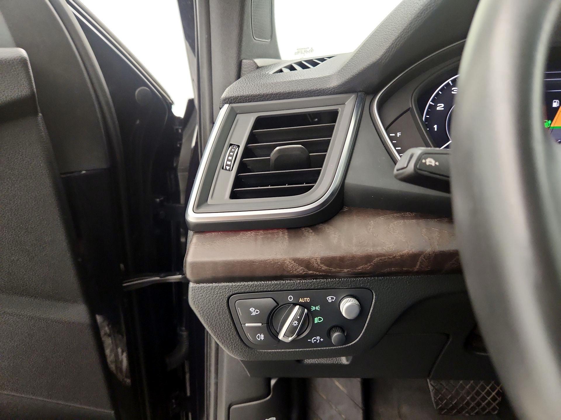 Thumbnail: 2020 Audi Q5 - 13
