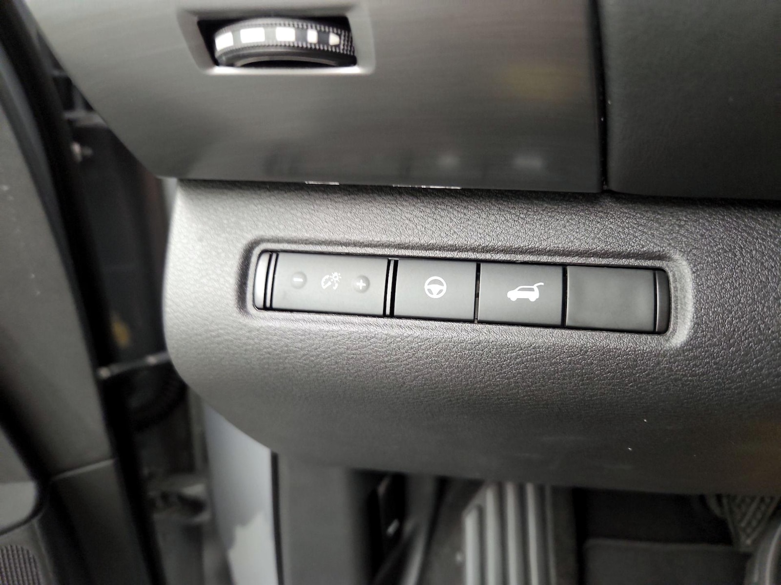 2024 Nissan Pathfinder SL - Photo 14