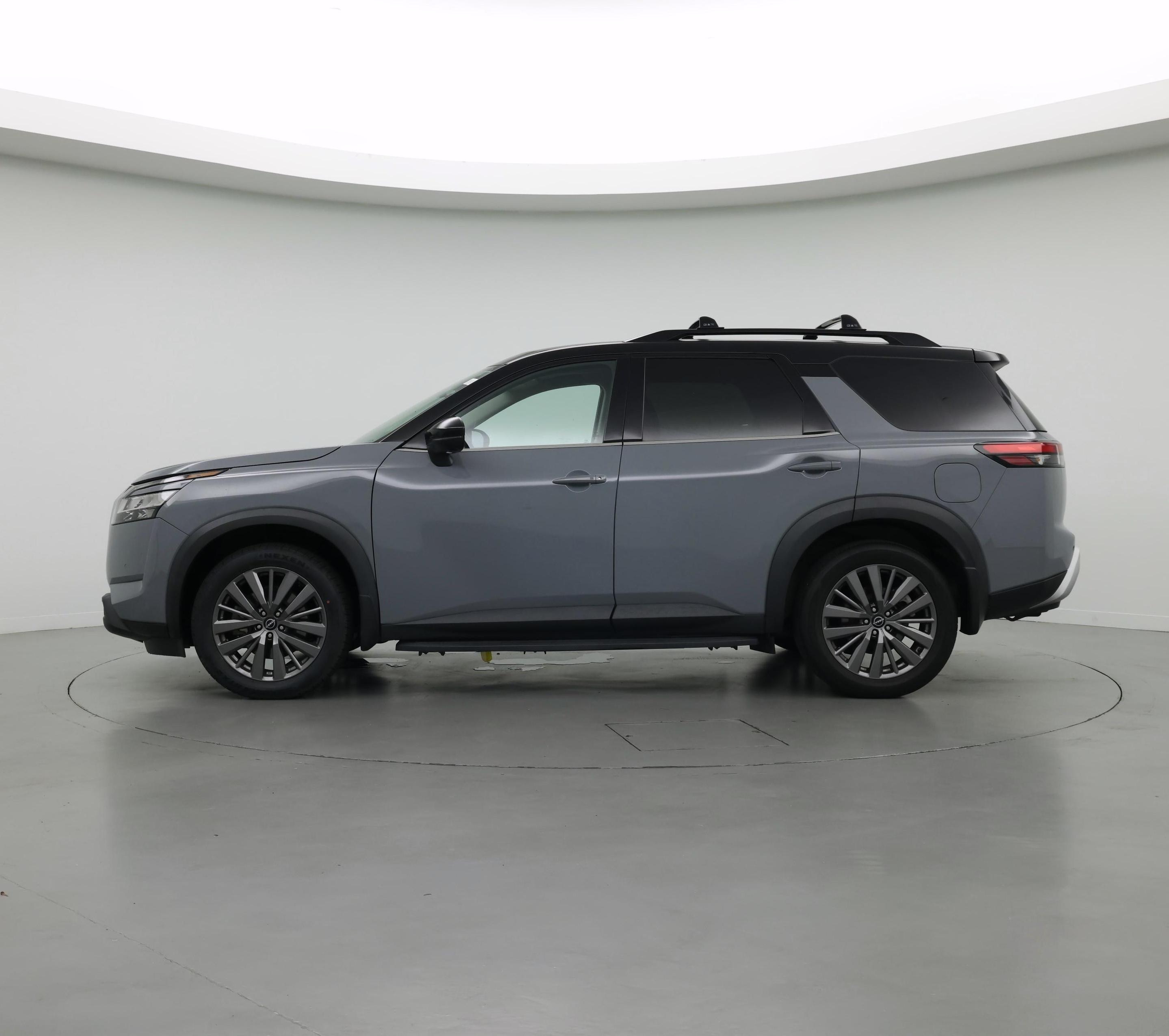 Thumbnail: 2024 Nissan Pathfinder - 3