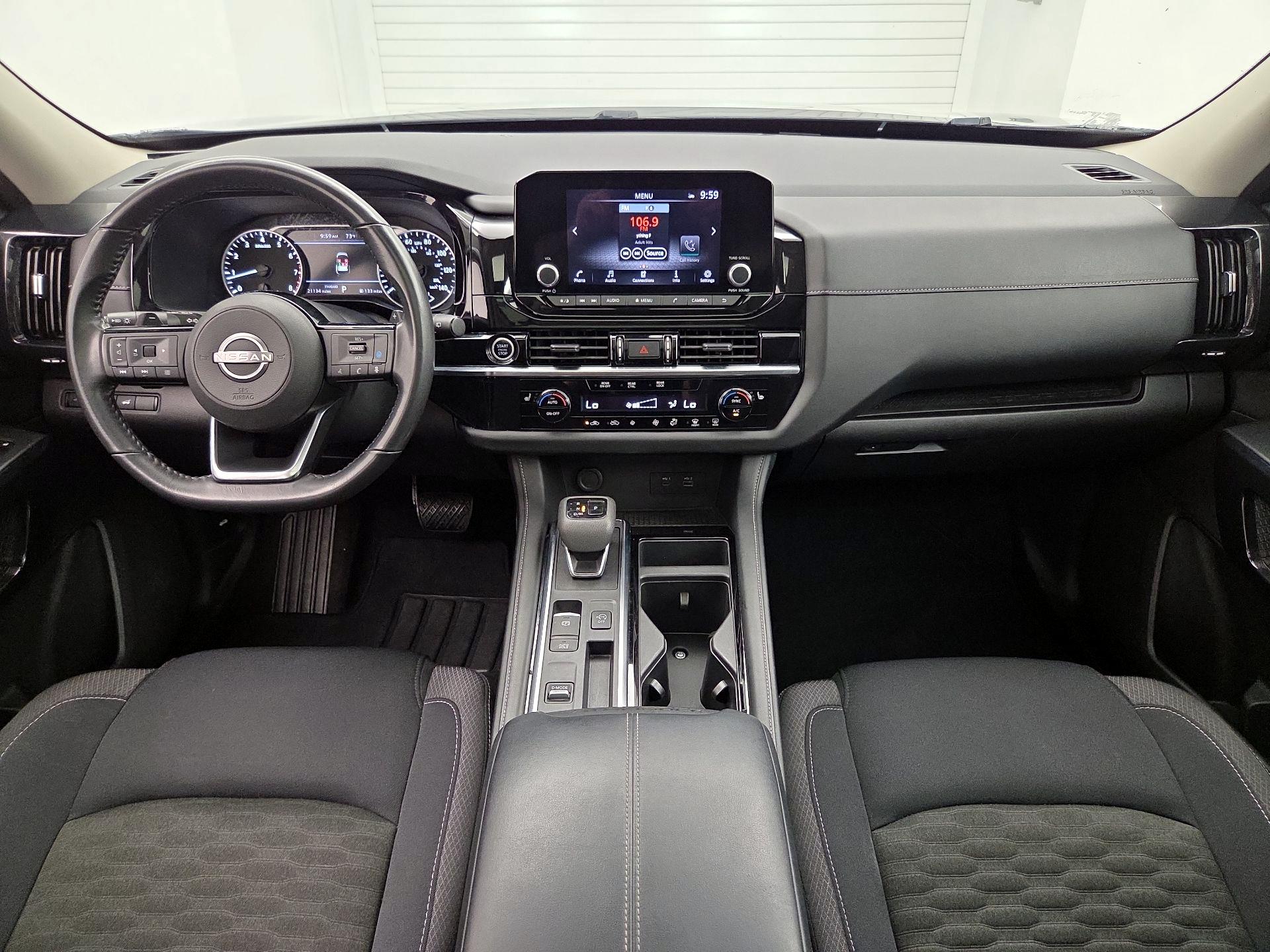 Thumbnail: 2023 Nissan Pathfinder - 9