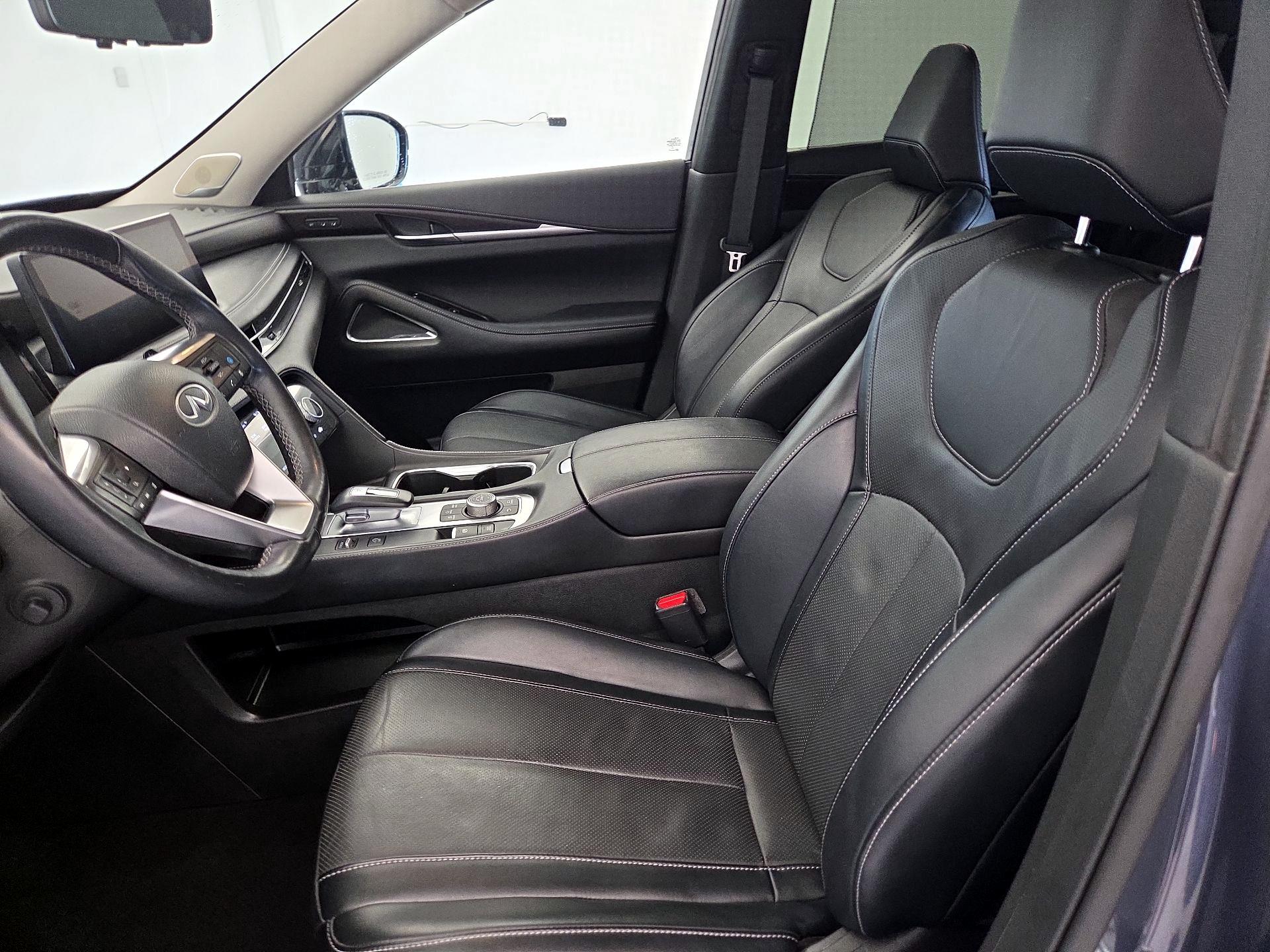 Thumbnail: 2023 INFINITI QX60 - 11