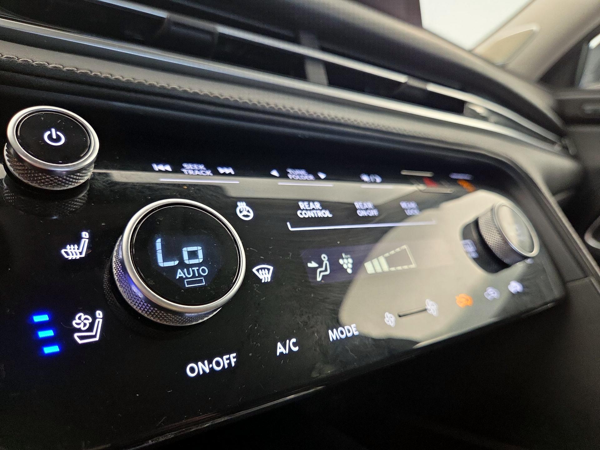 Thumbnail: 2023 INFINITI QX60 - 16