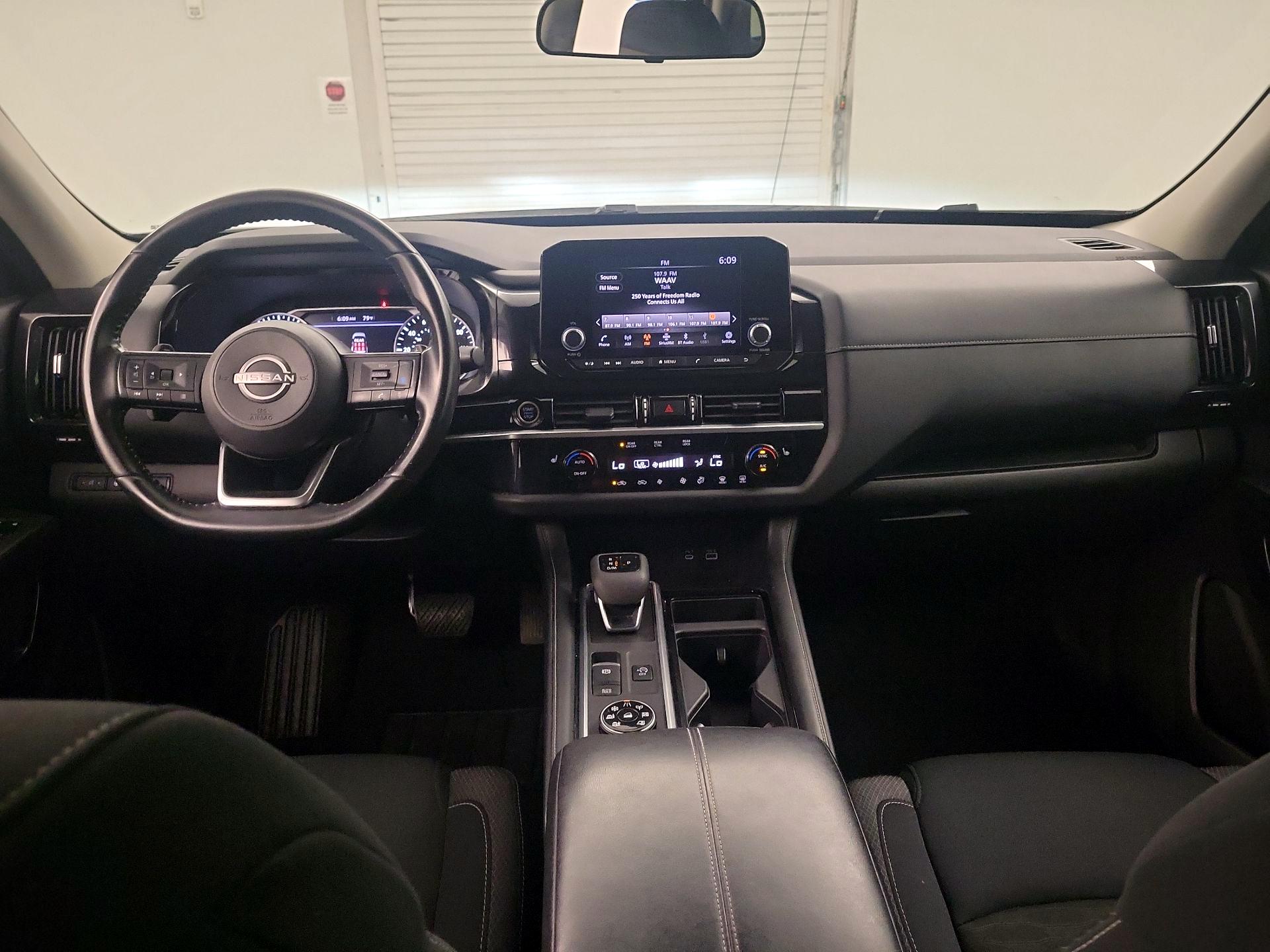 Thumbnail: 2024 Nissan Pathfinder - 9