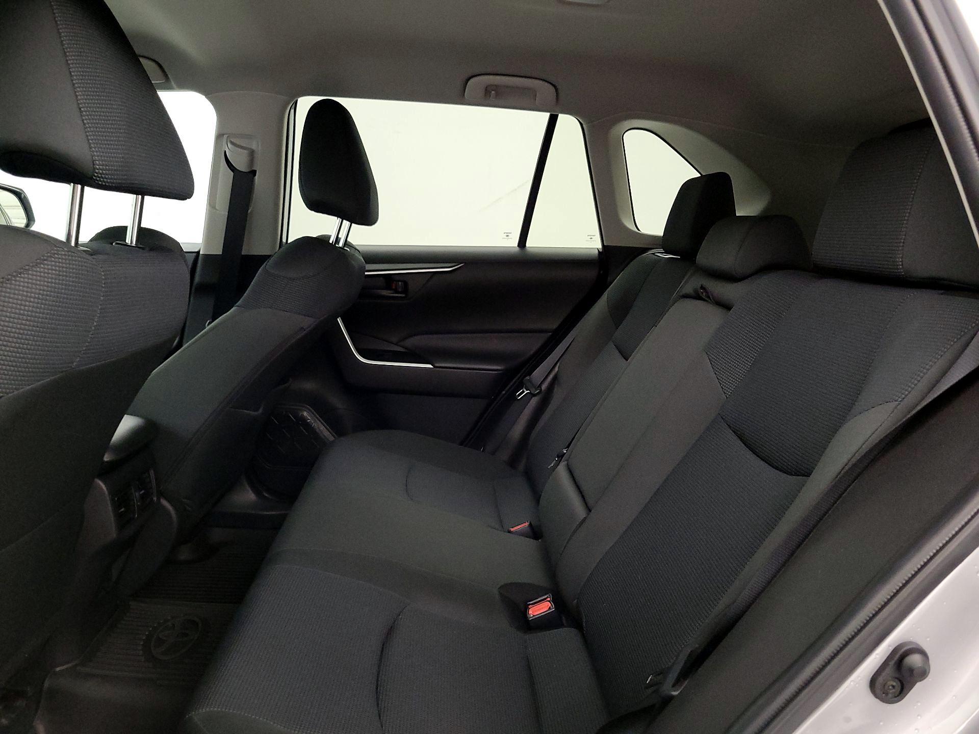 Thumbnail: 2022 Toyota RAV4 - 19
