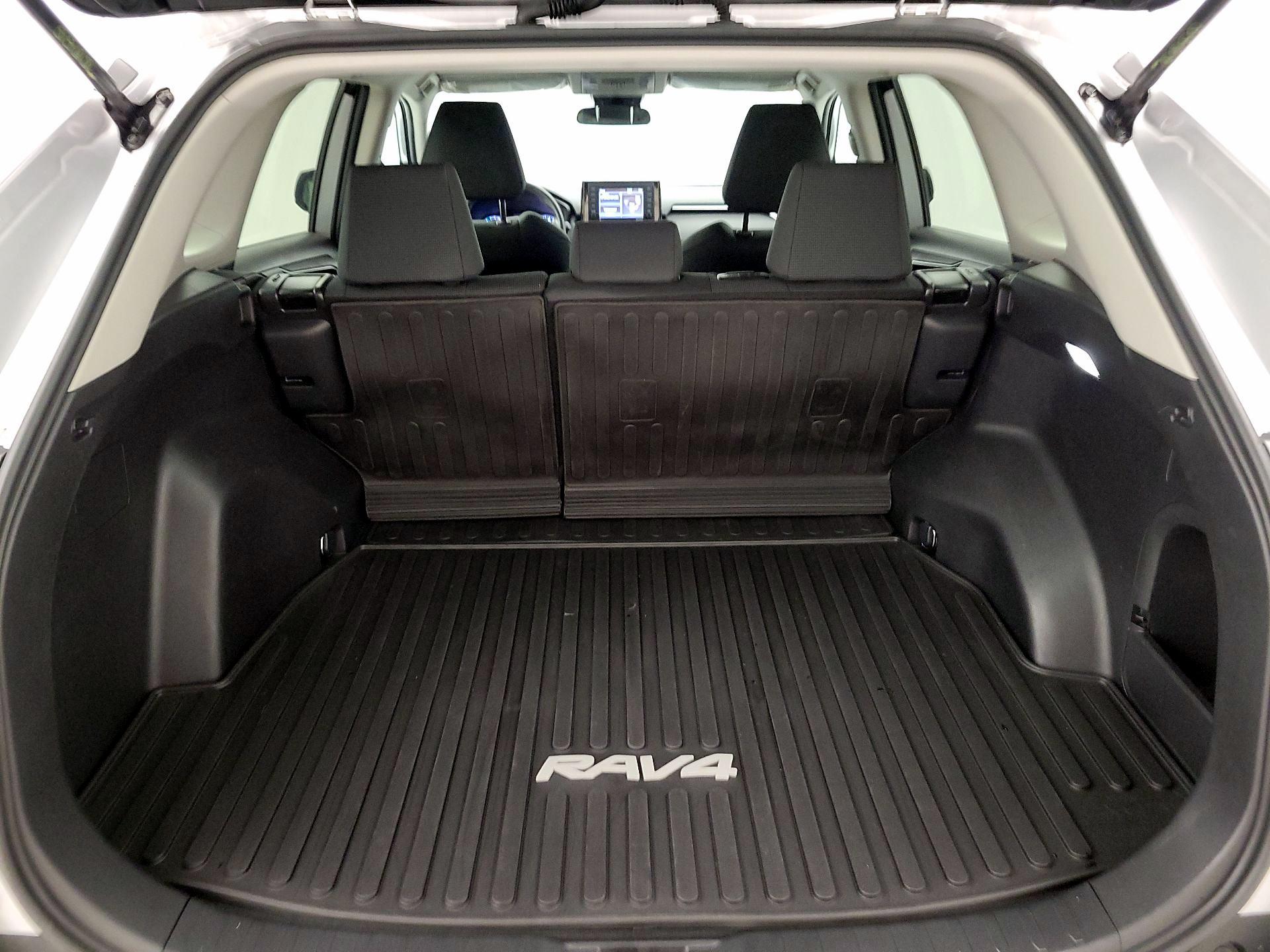 Thumbnail: 2022 Toyota RAV4 - 20
