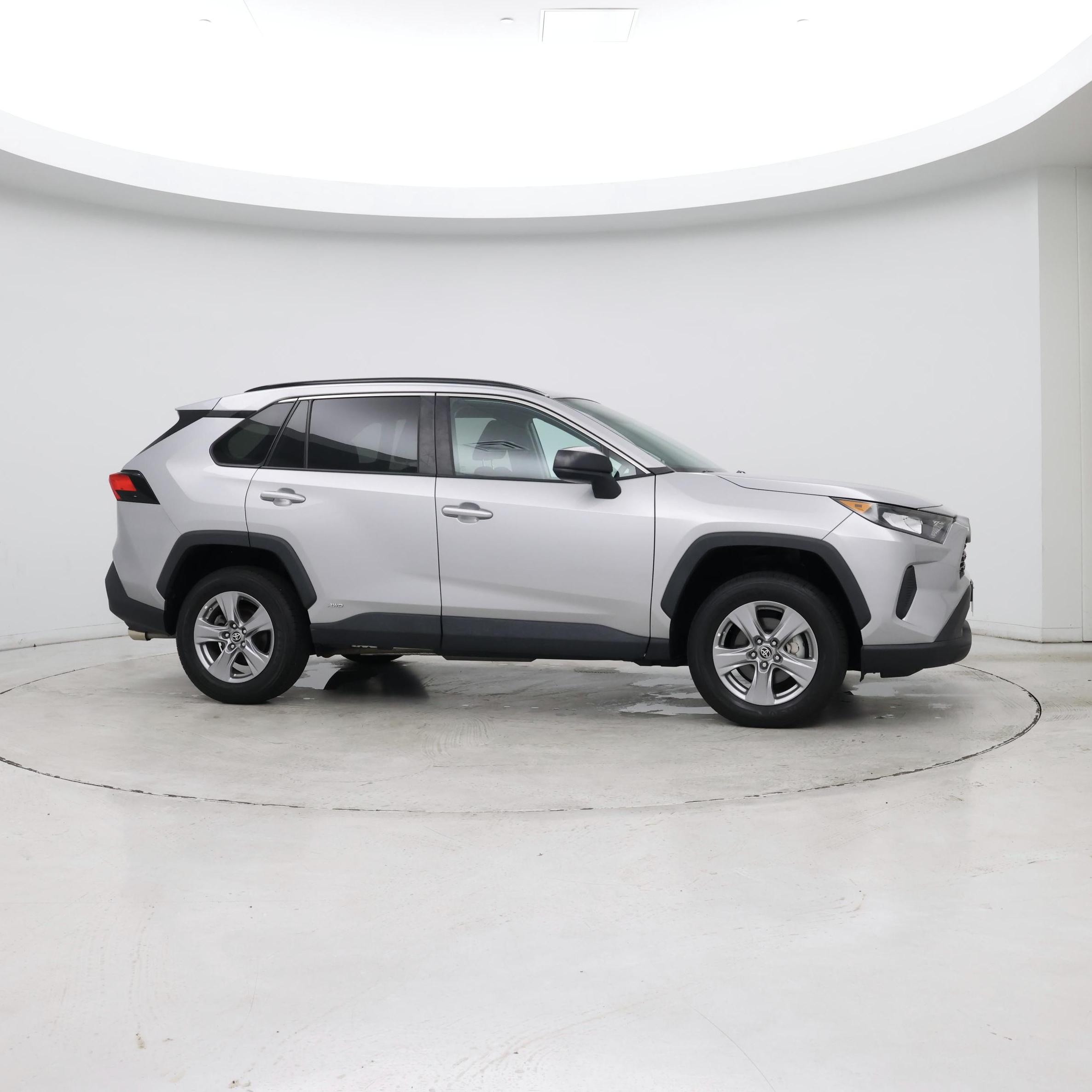 Thumbnail: 2022 Toyota RAV4 - 7