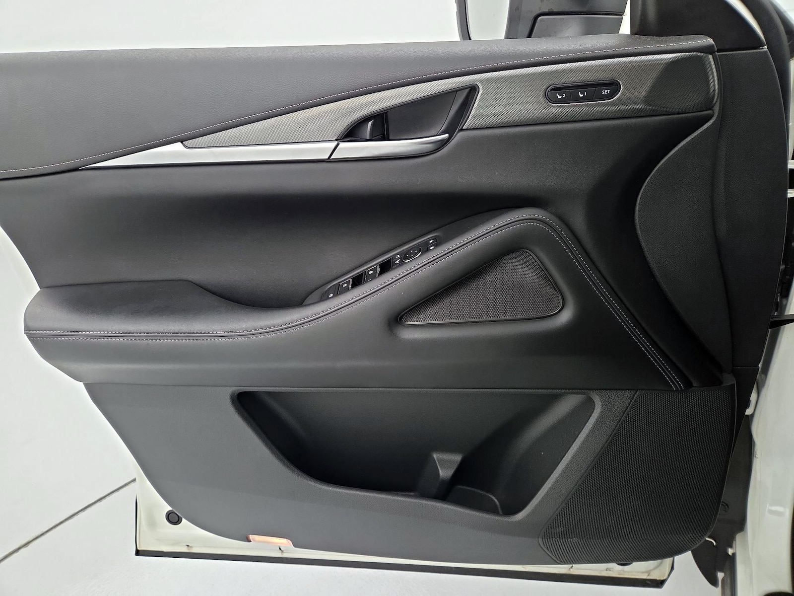 2023 INFINITI QX60 LUXE - Photo 13