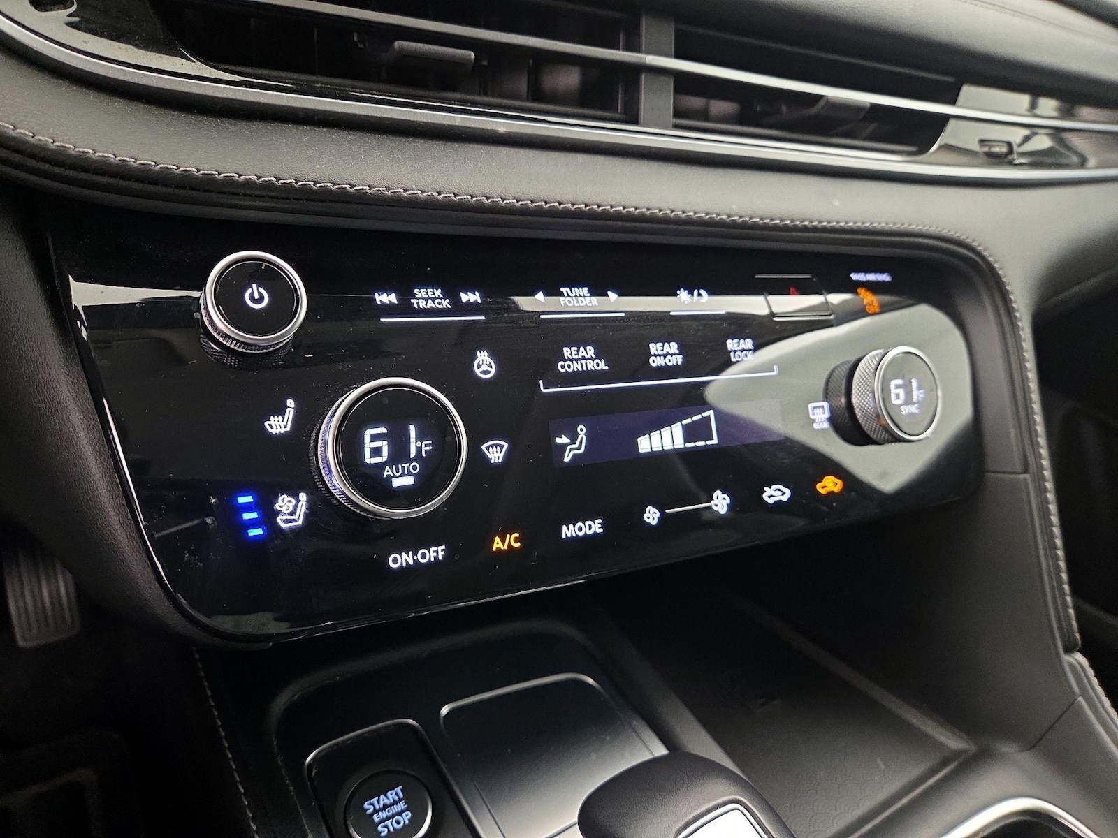2023 INFINITI QX60 LUXE - Photo 18
