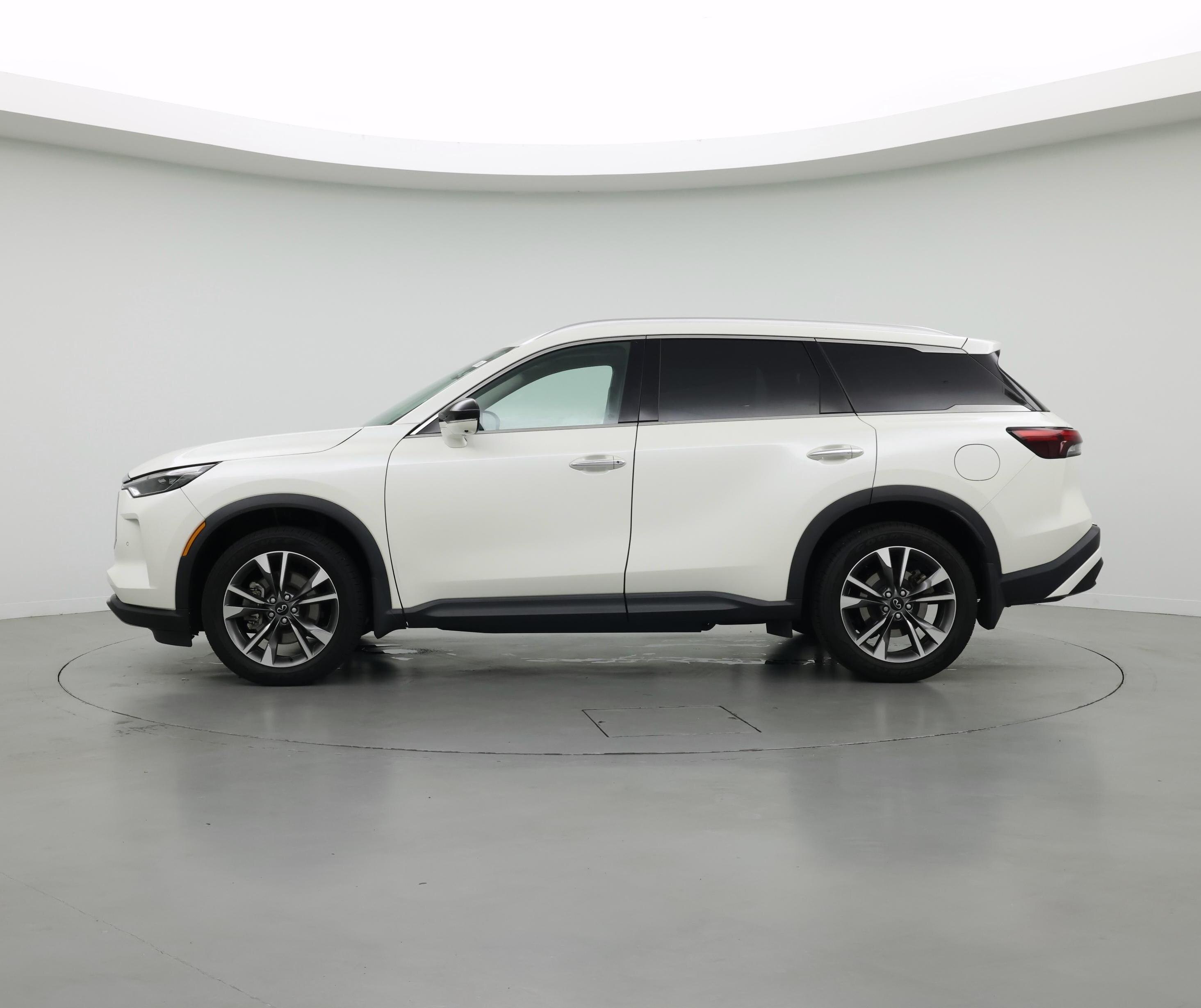 Thumbnail: 2023 INFINITI QX60 - 3