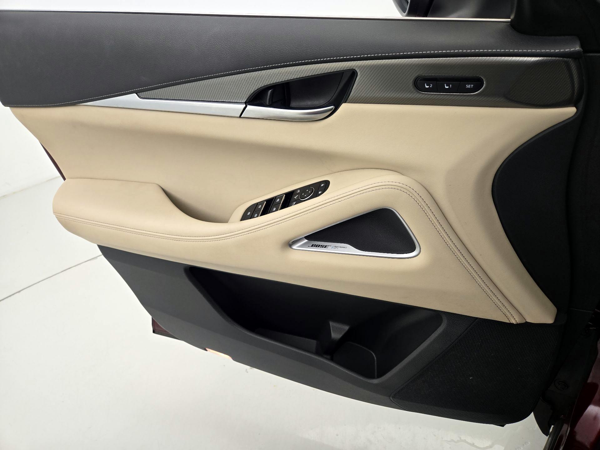 Thumbnail: 2023 INFINITI QX60 - 12