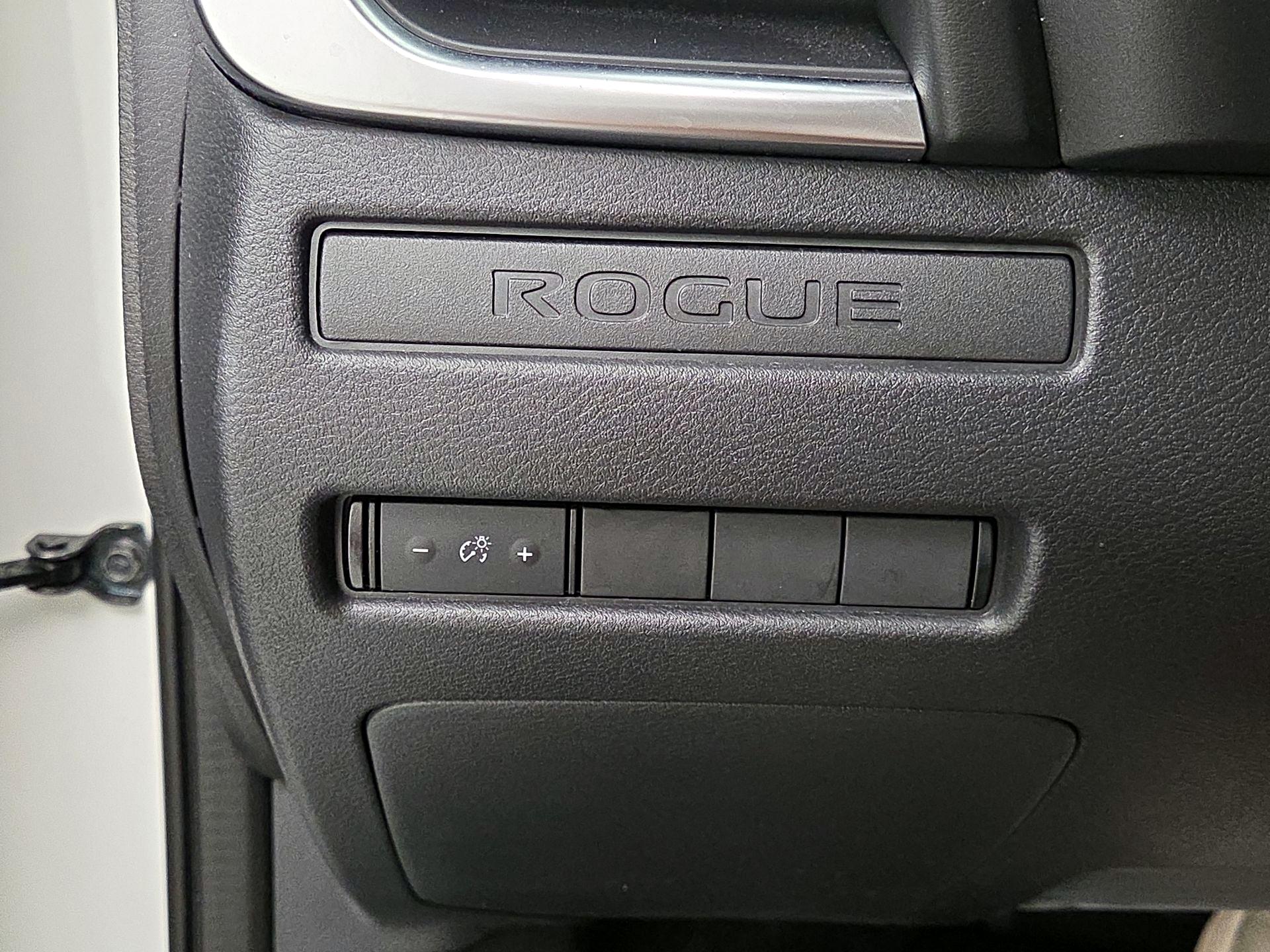 Thumbnail: 2021 Nissan Rogue - 13
