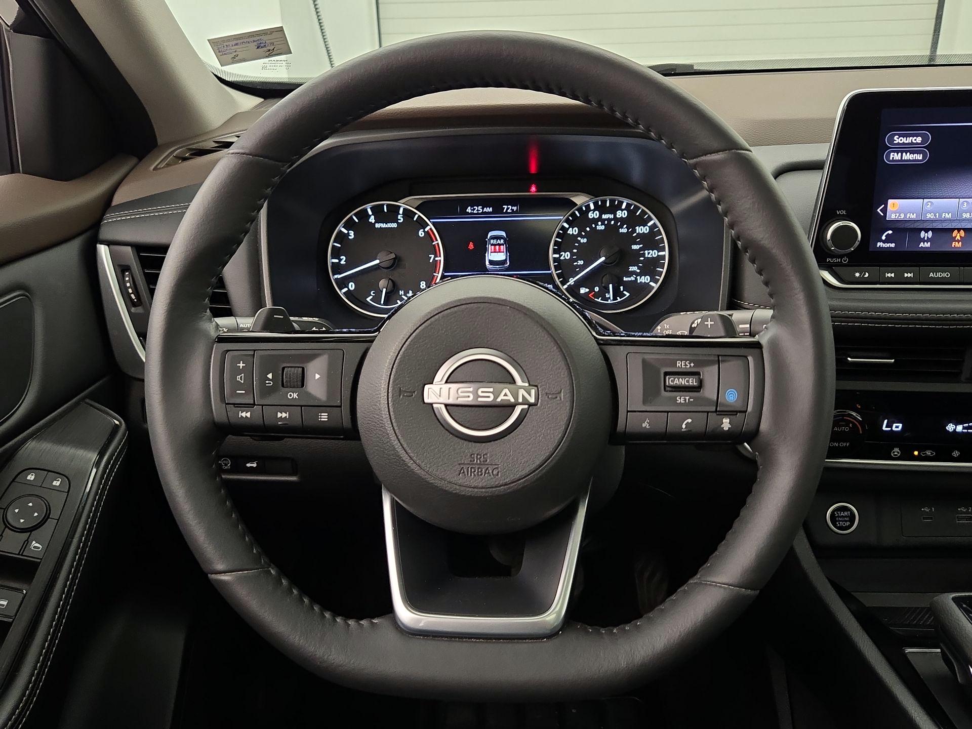 Thumbnail: 2023 Nissan Rogue - 10