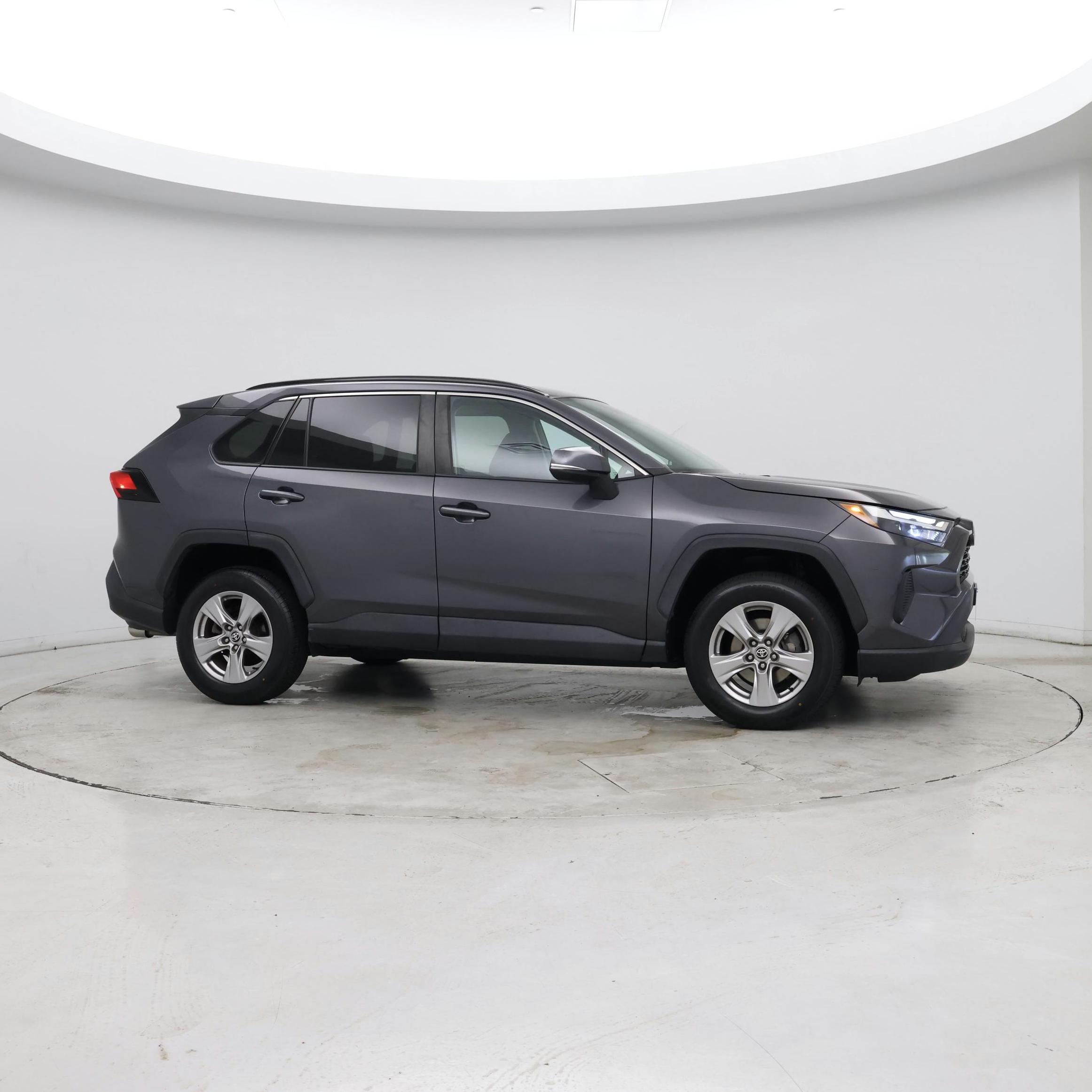 Thumbnail: 2022 Toyota RAV4 - 7
