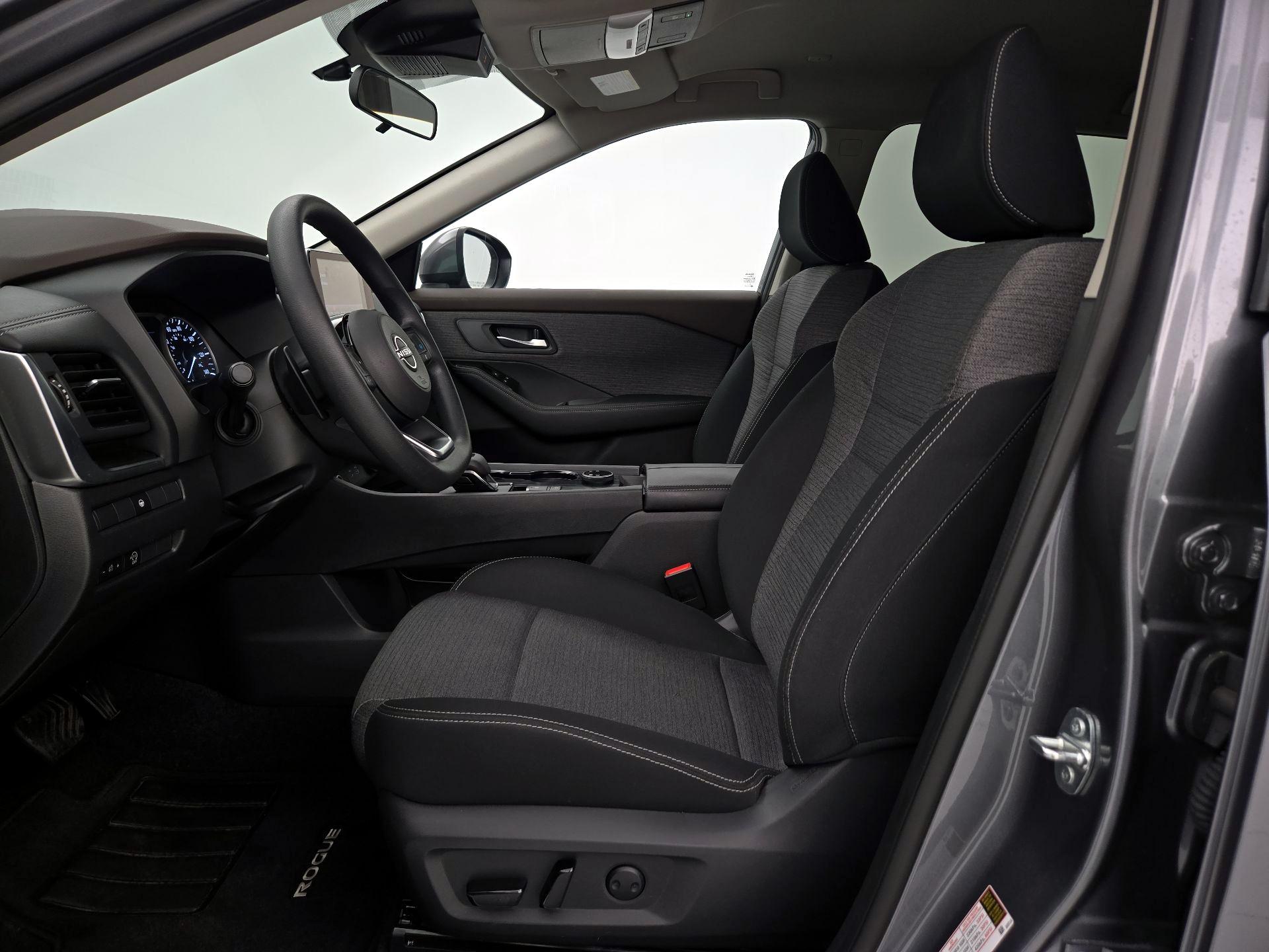 Thumbnail: 2023 Nissan Rogue - 11
