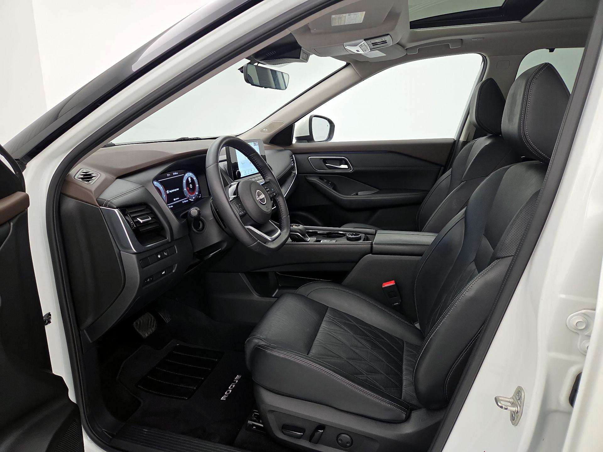 Thumbnail: 2023 Nissan Rogue - 11