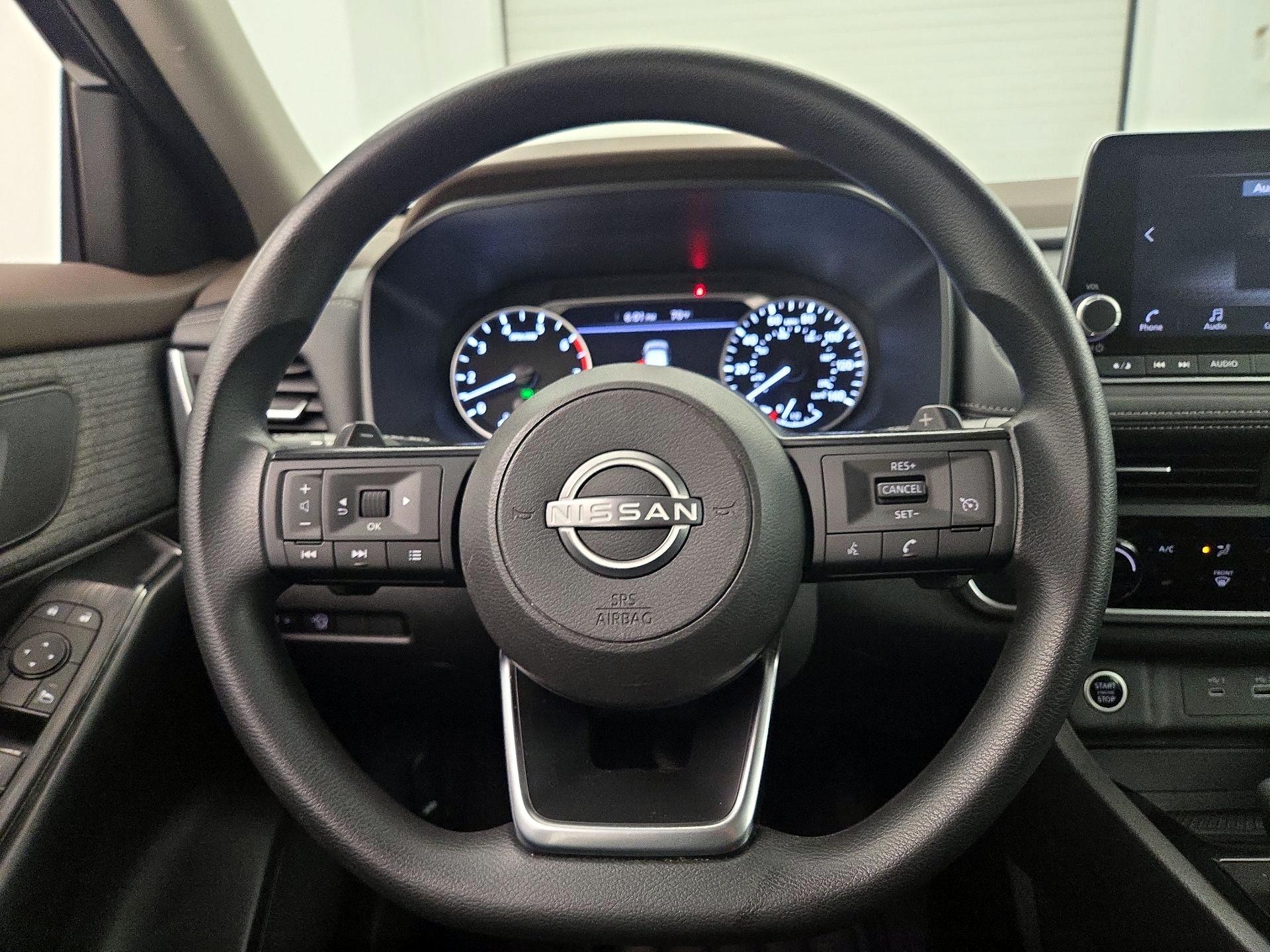 Thumbnail: 2023 Nissan Rogue - 10