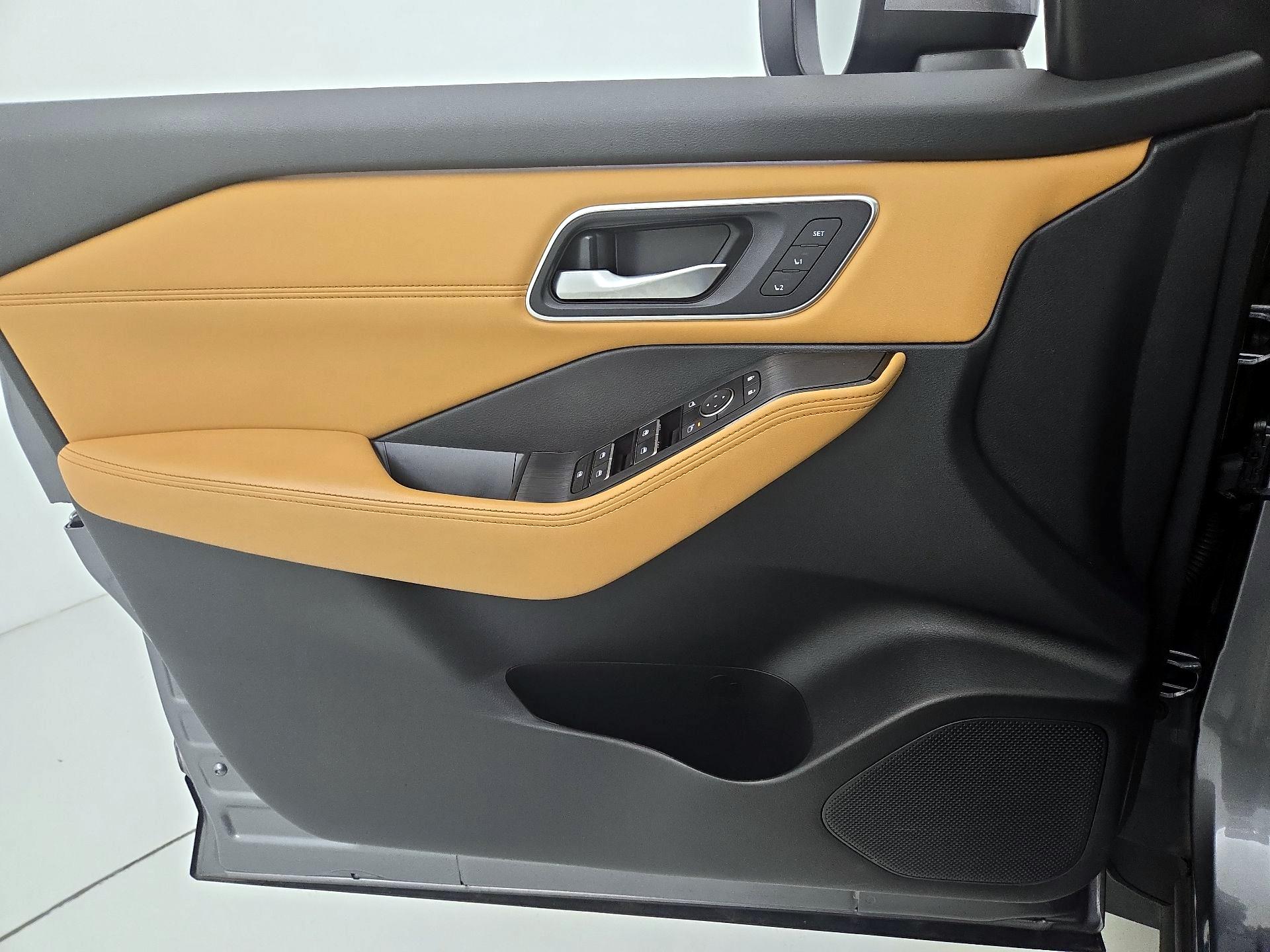 Thumbnail: 2023 Nissan Rogue - 12