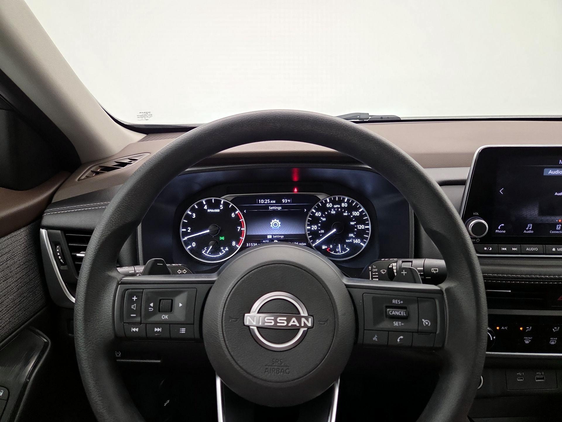 Thumbnail: 2023 Nissan Rogue - 10