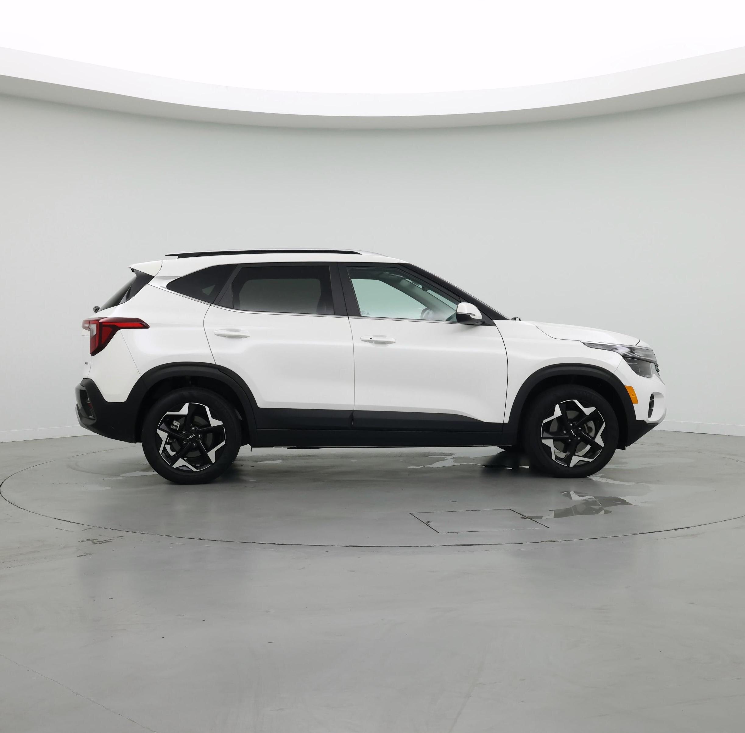 Thumbnail: 2024 Kia Seltos - 7