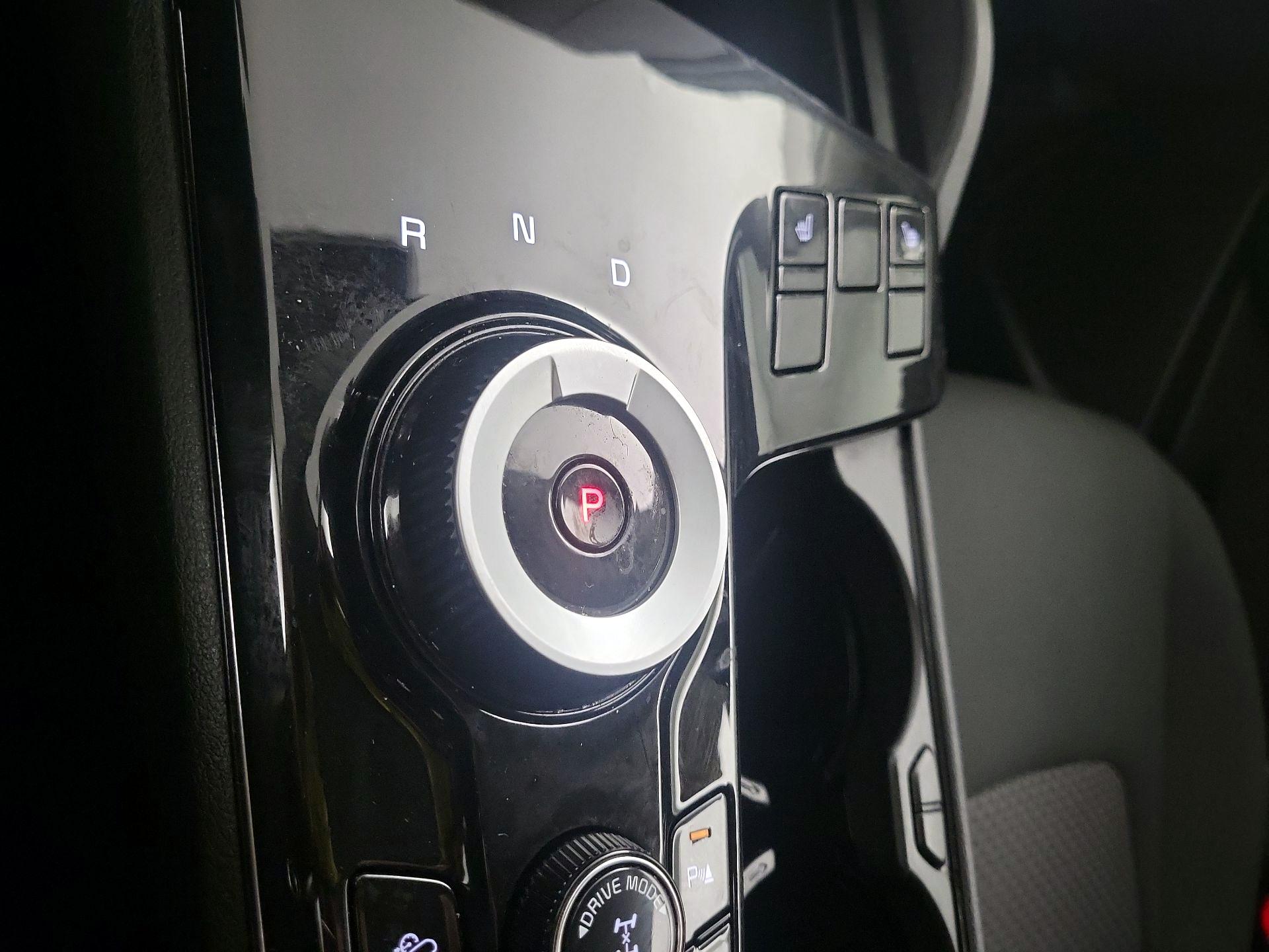 Thumbnail: 2023 Kia Sportage - 17